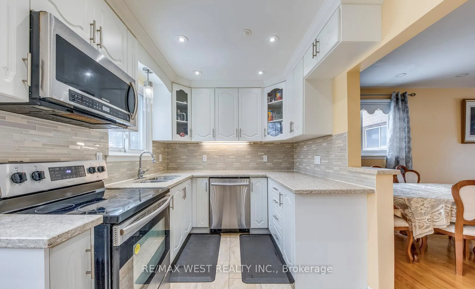 Photo 12 of 43 Flamingo Crescent, Brampton, Southgate — HOMEH