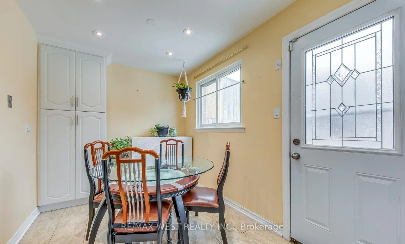 Photo 19 of 43 Flamingo Crescent, Brampton, Southgate — HOMEH