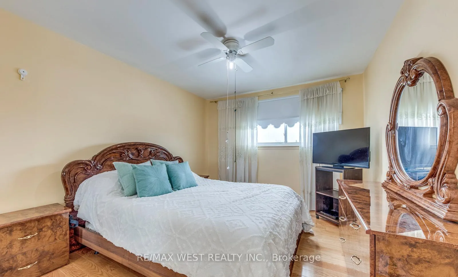 Photo 21 of 43 Flamingo Crescent, Brampton, Southgate — HOMEH