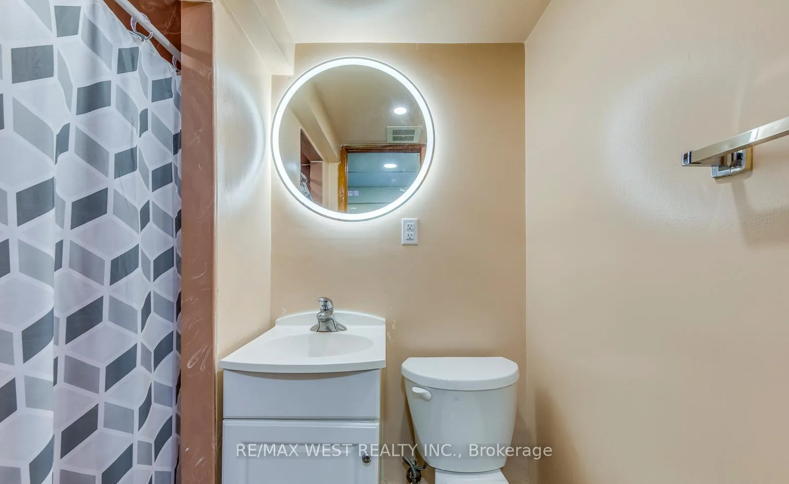 Photo 35 of 43 Flamingo Crescent, Brampton, Southgate — HOMEH