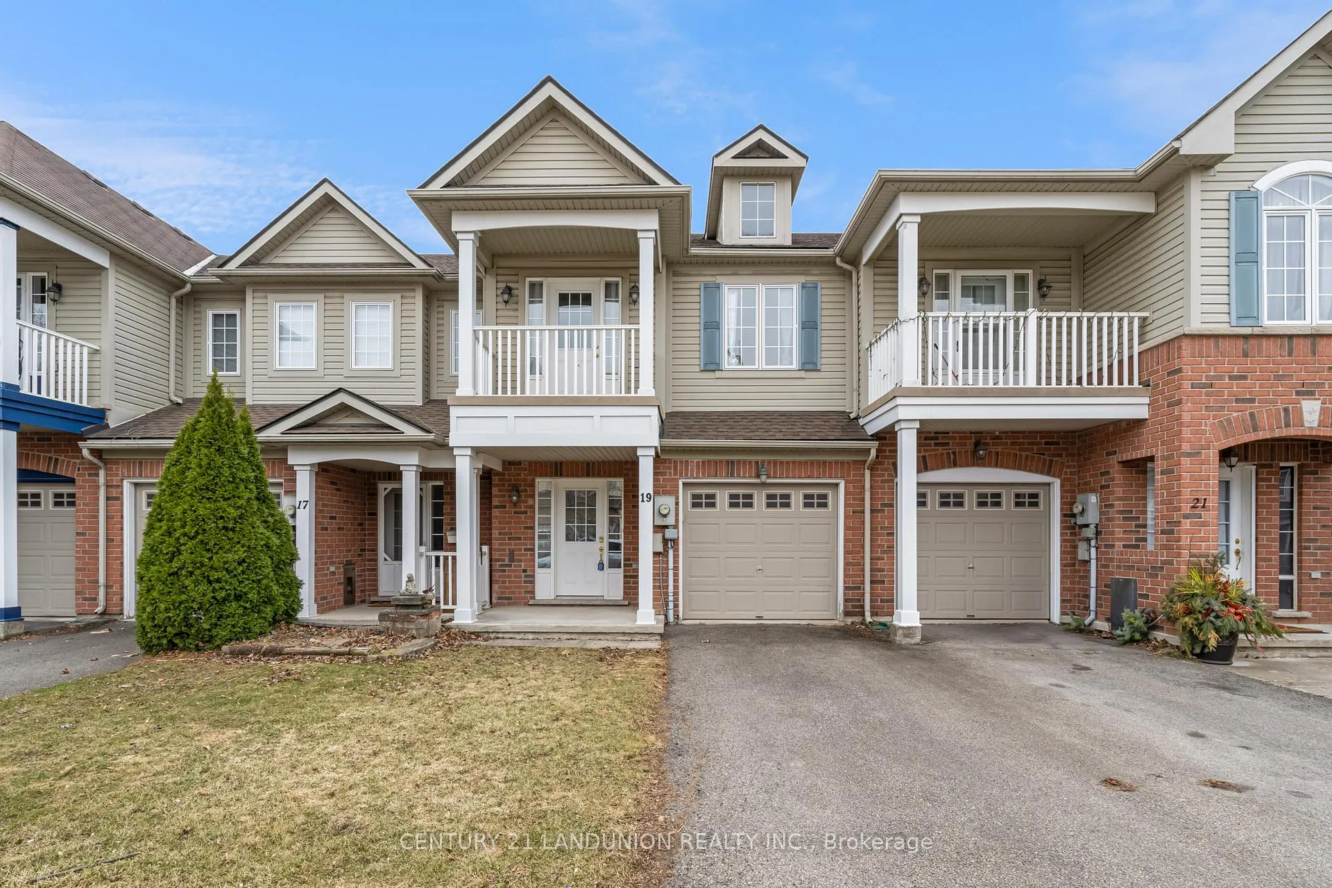 Photo 1 of 19 Chloe Street, St. Catharines, E. Chester — HOMEH