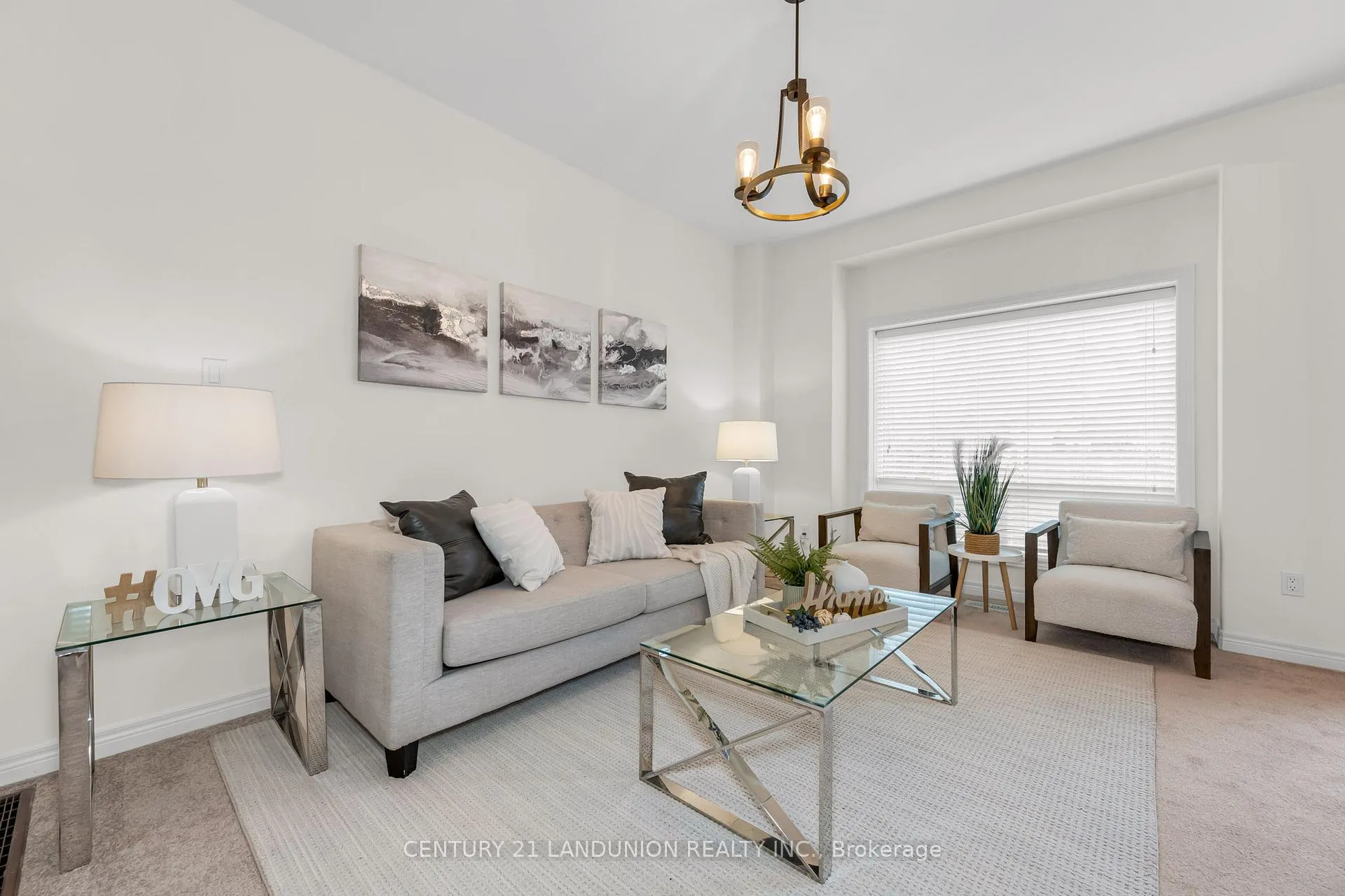 Photo 5 of 19 Chloe Street, St. Catharines, E. Chester — HOMEH