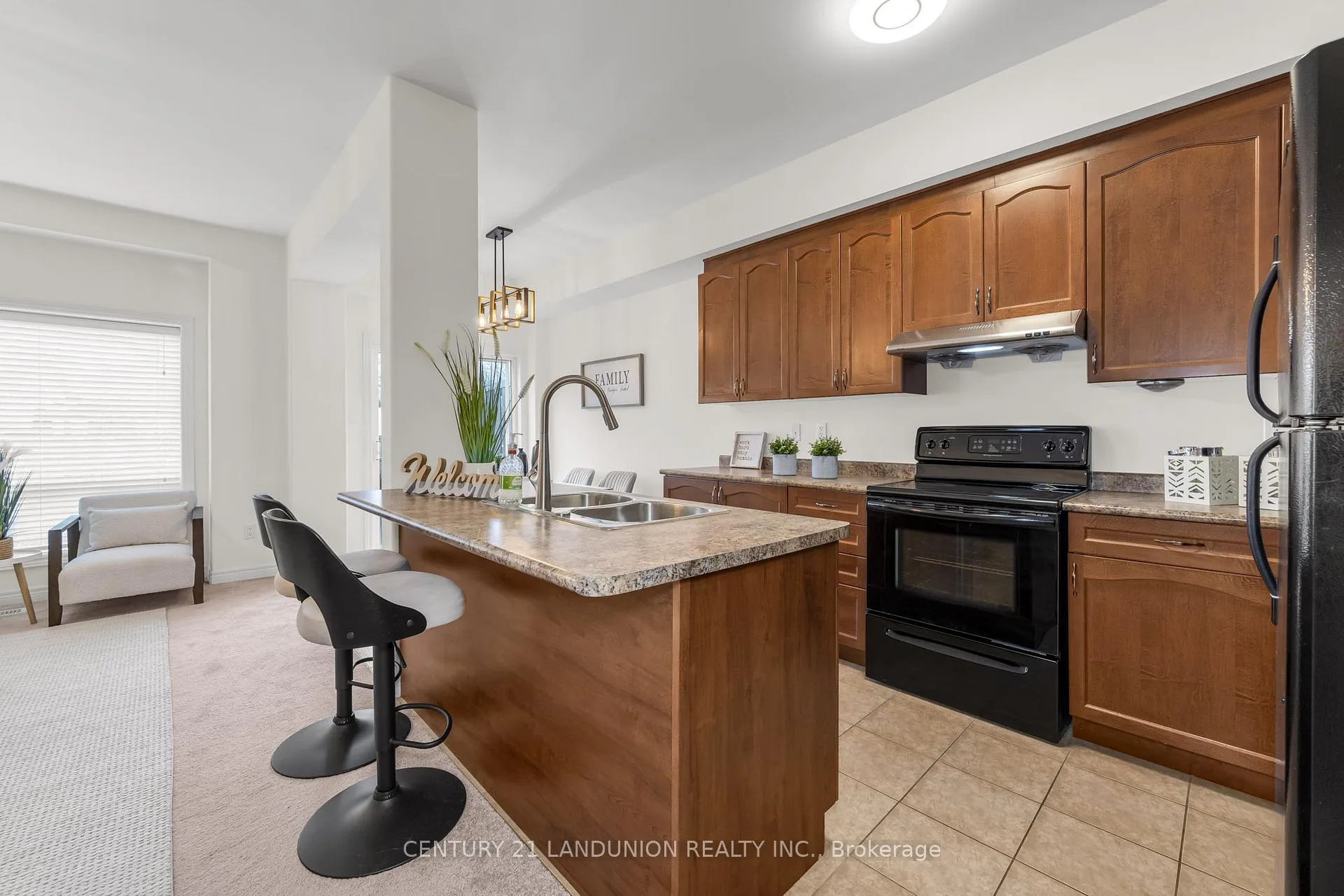 Photo 9 of 19 Chloe Street, St. Catharines, E. Chester — HOMEH