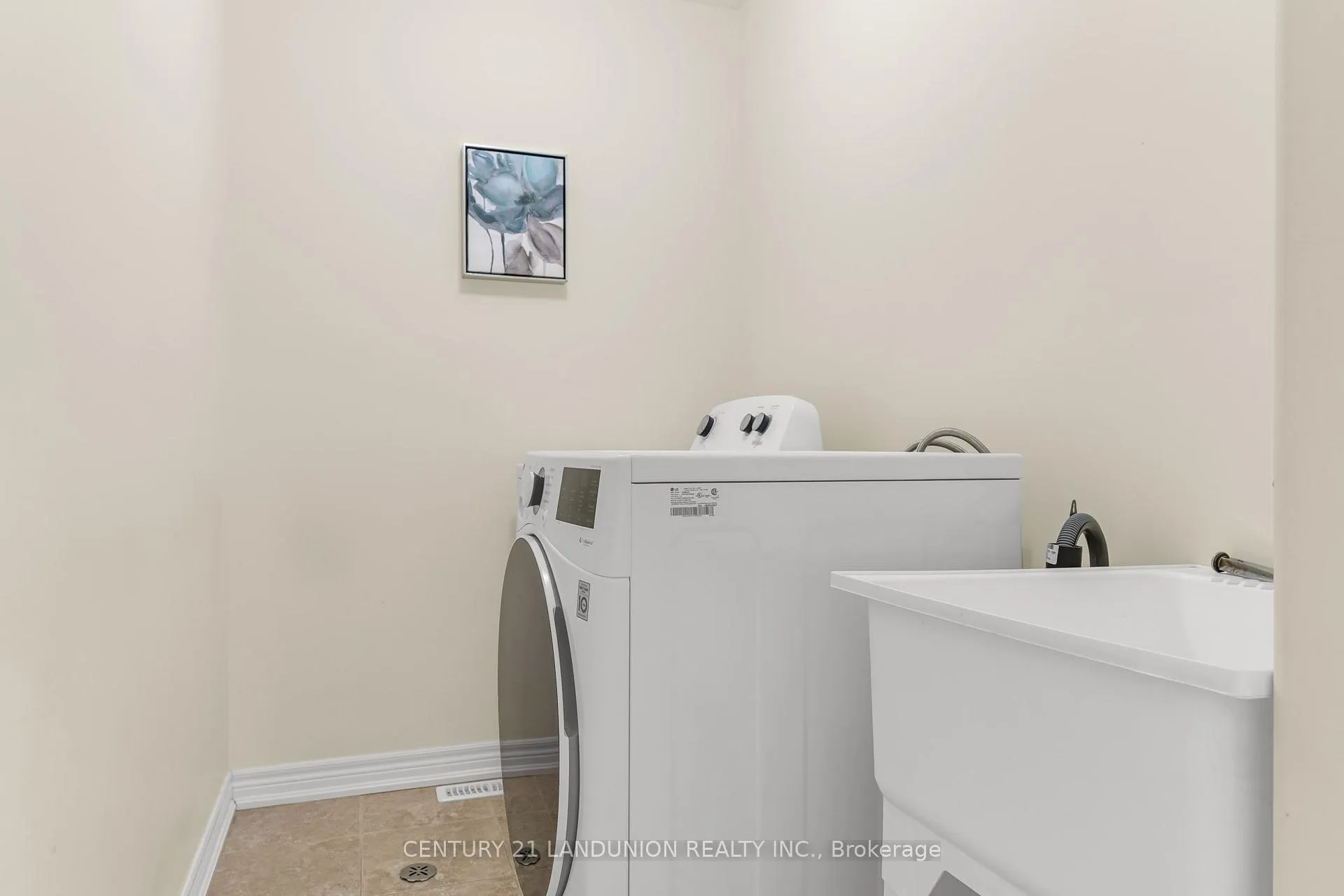Photo 19 of 19 Chloe Street, St. Catharines, E. Chester — HOMEH