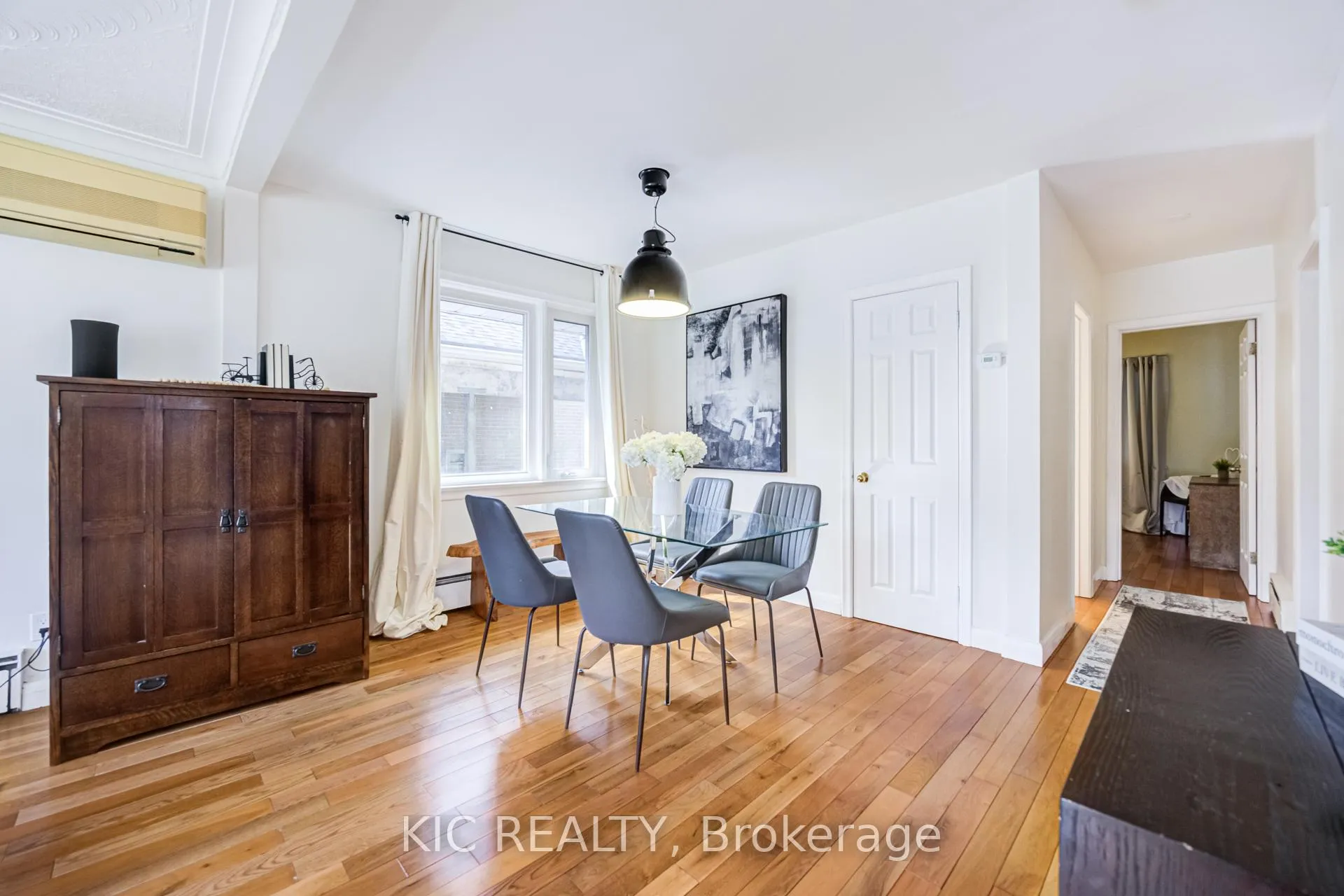 Photo 13 of 58 Coe Hill Drive, Toronto, High Park-Swansea — HOMEH