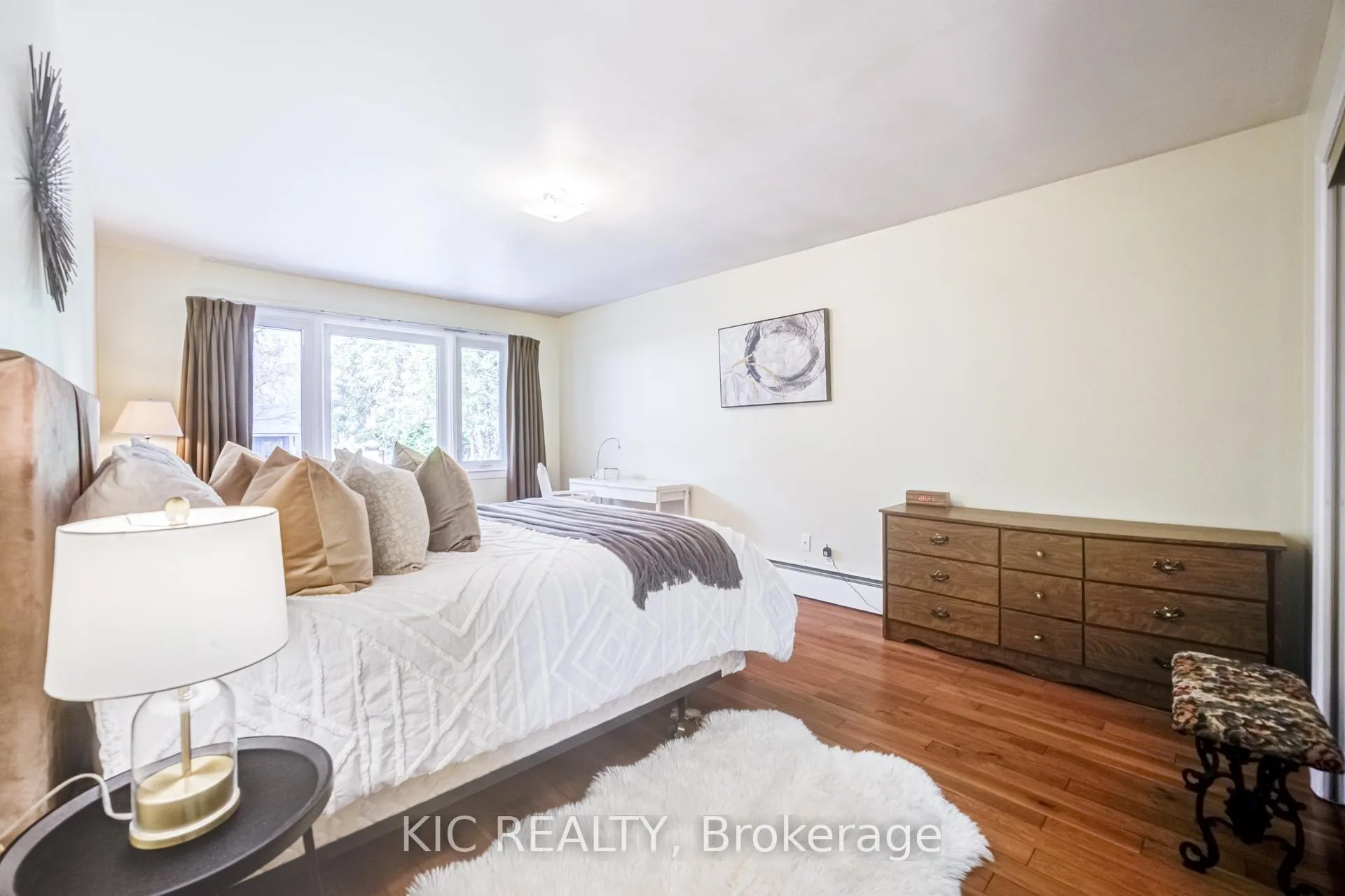 Photo 15 of 58 Coe Hill Drive, Toronto, High Park-Swansea — HOMEH