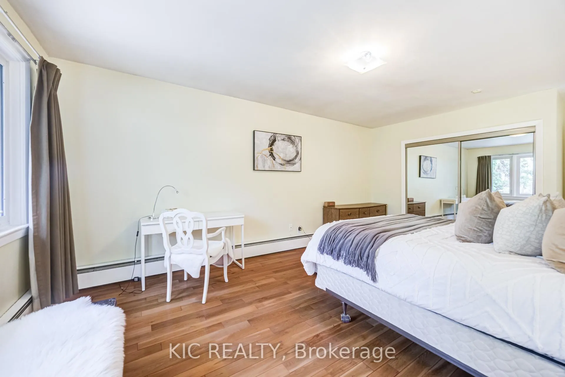 Photo 16 of 58 Coe Hill Drive, Toronto, High Park-Swansea — HOMEH