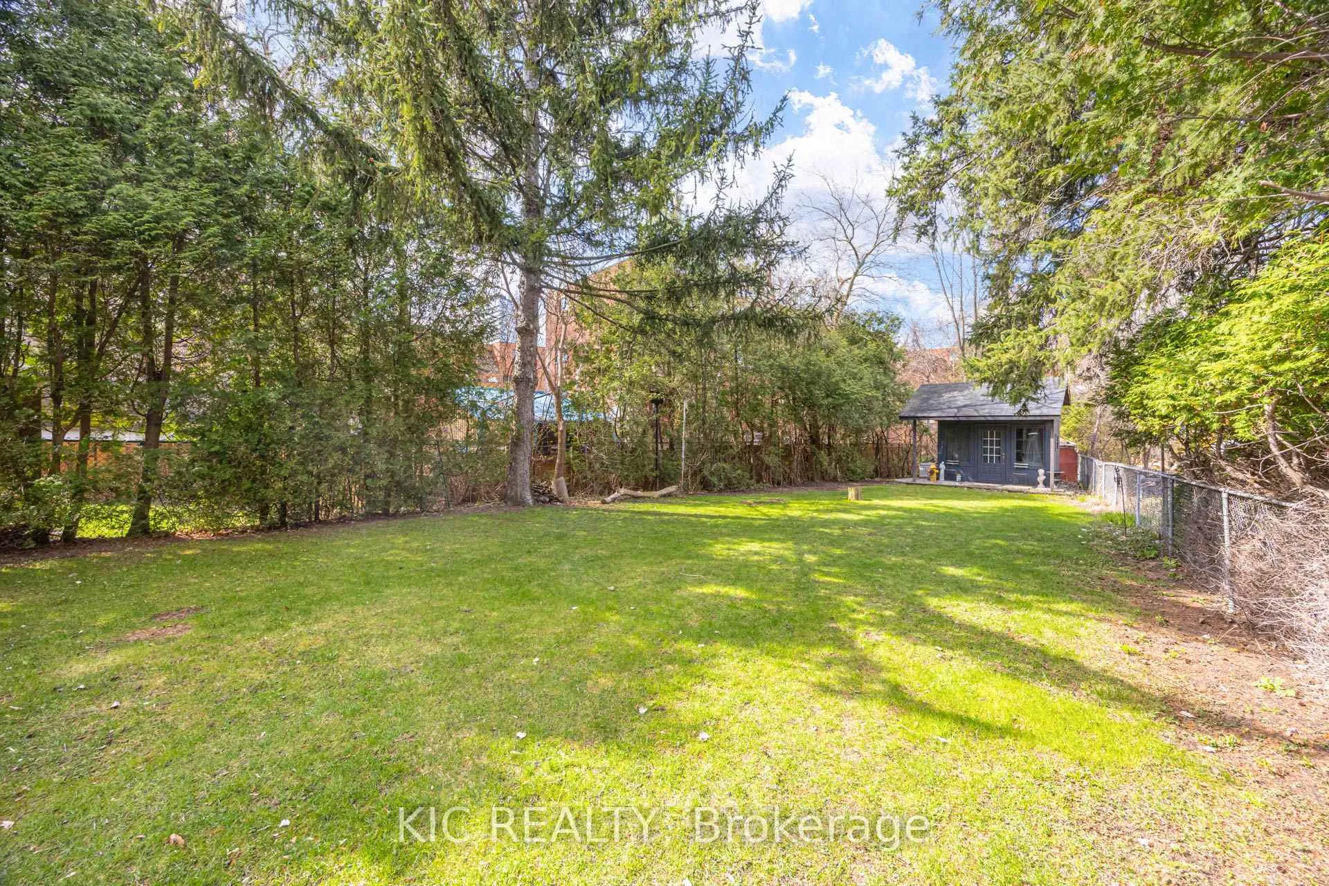 Photo 35 of 58 Coe Hill Drive, Toronto, High Park-Swansea — HOMEH