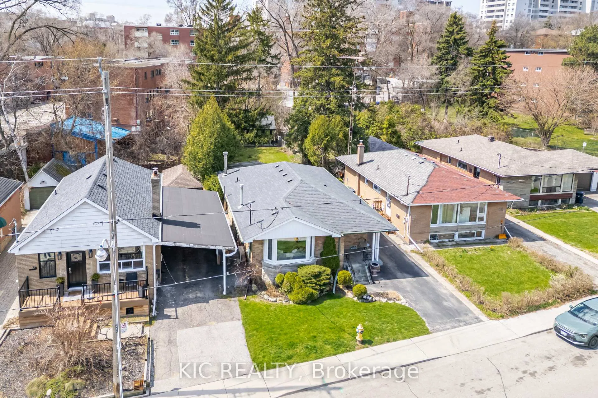 Photo 43 of 58 Coe Hill Drive, Toronto, High Park-Swansea — HOMEH