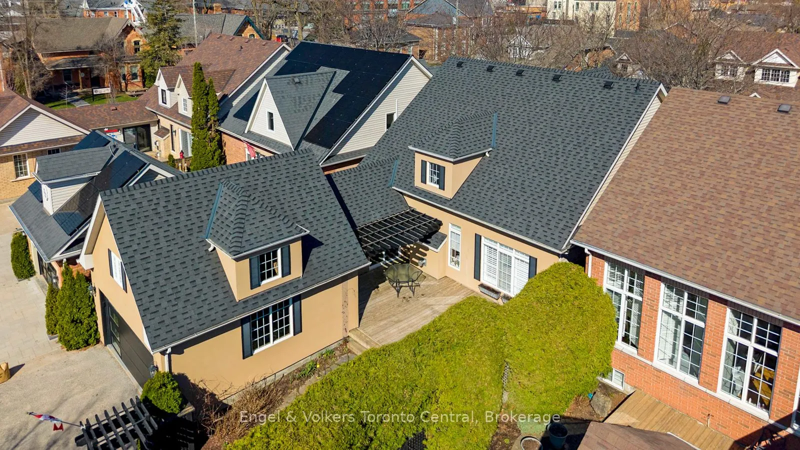 Photo 4 of 33 Callary Crescent, Collingwood — HOMEH