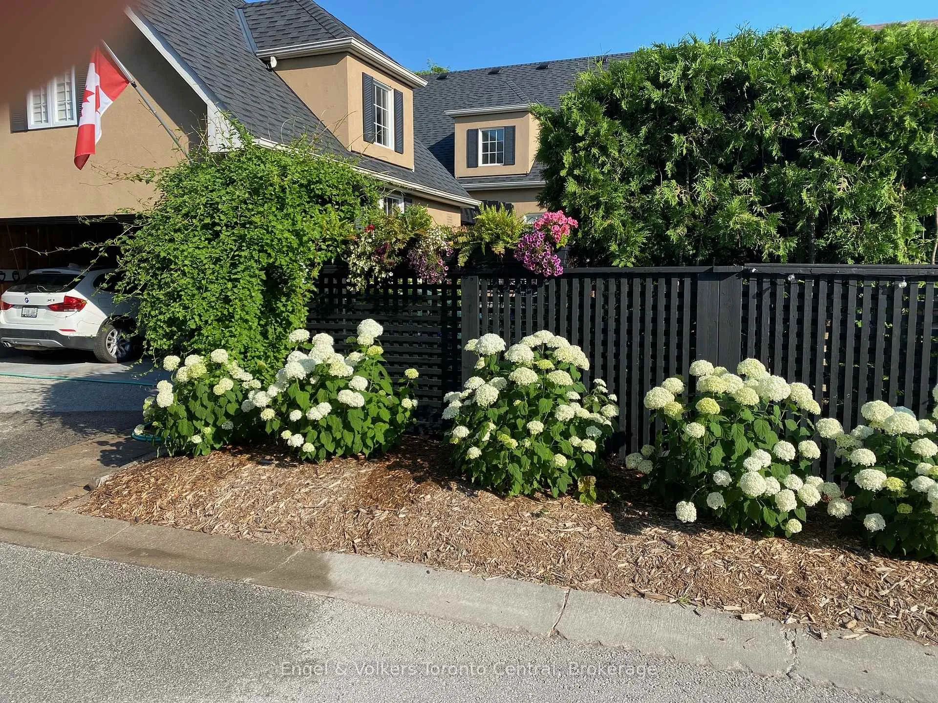 Photo 5 of 33 Callary Crescent, Collingwood — HOMEH