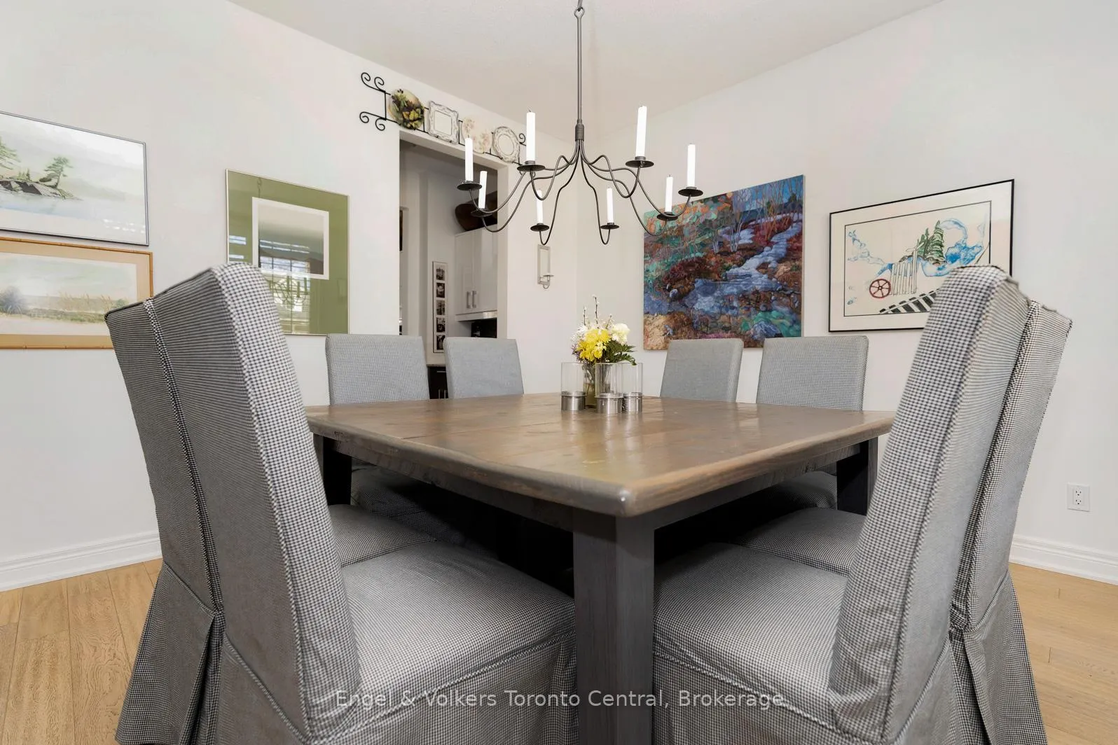 Photo 10 of 33 Callary Crescent, Collingwood — HOMEH