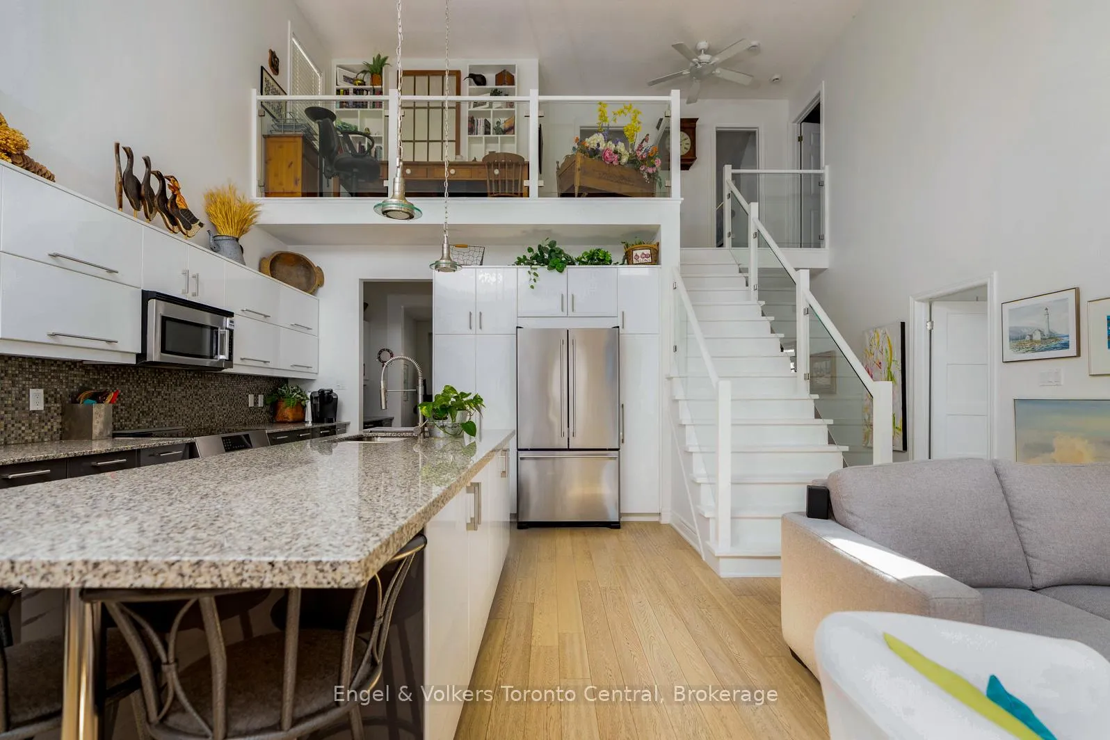 Photo 15 of 33 Callary Crescent, Collingwood — HOMEH