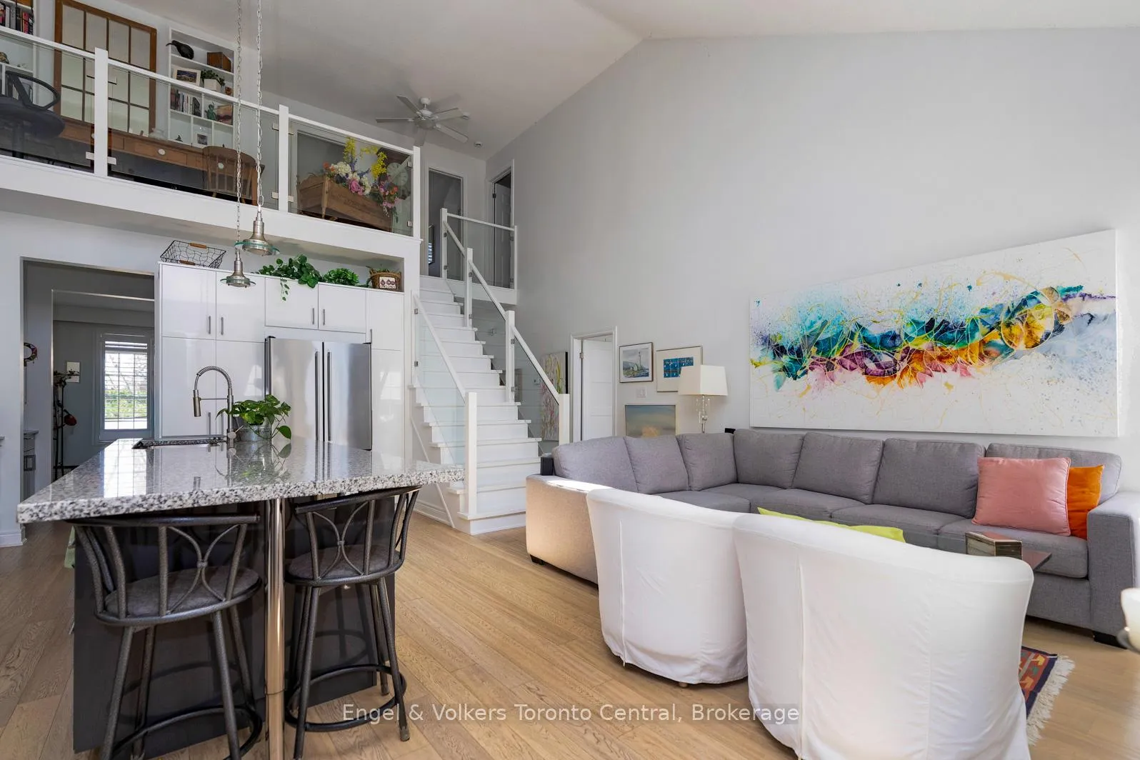 Photo 16 of 33 Callary Crescent, Collingwood — HOMEH