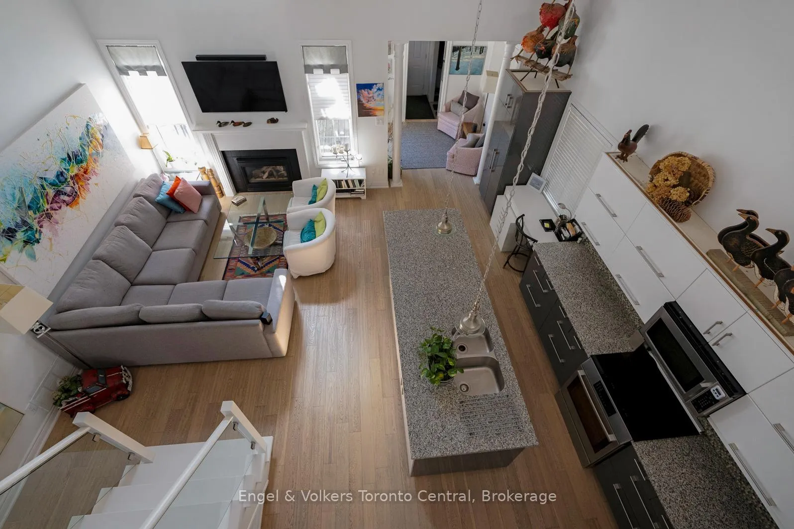 Photo 26 of 33 Callary Crescent, Collingwood — HOMEH