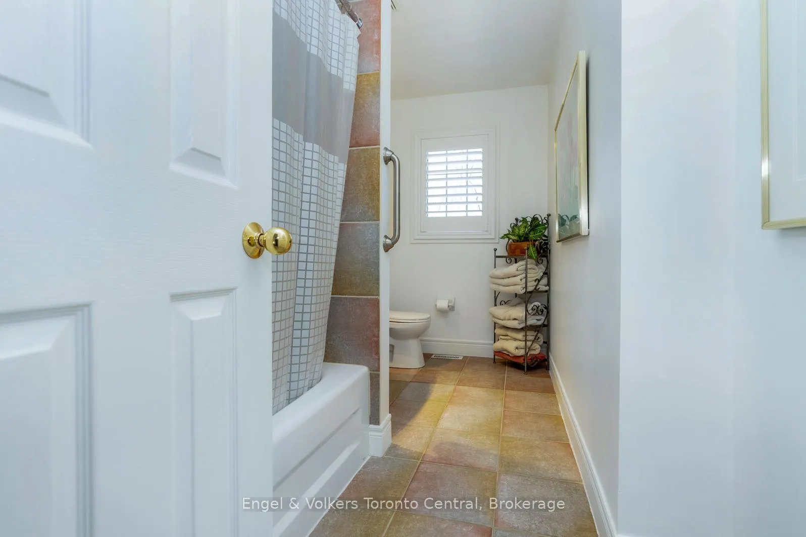 Photo 30 of 33 Callary Crescent, Collingwood — HOMEH