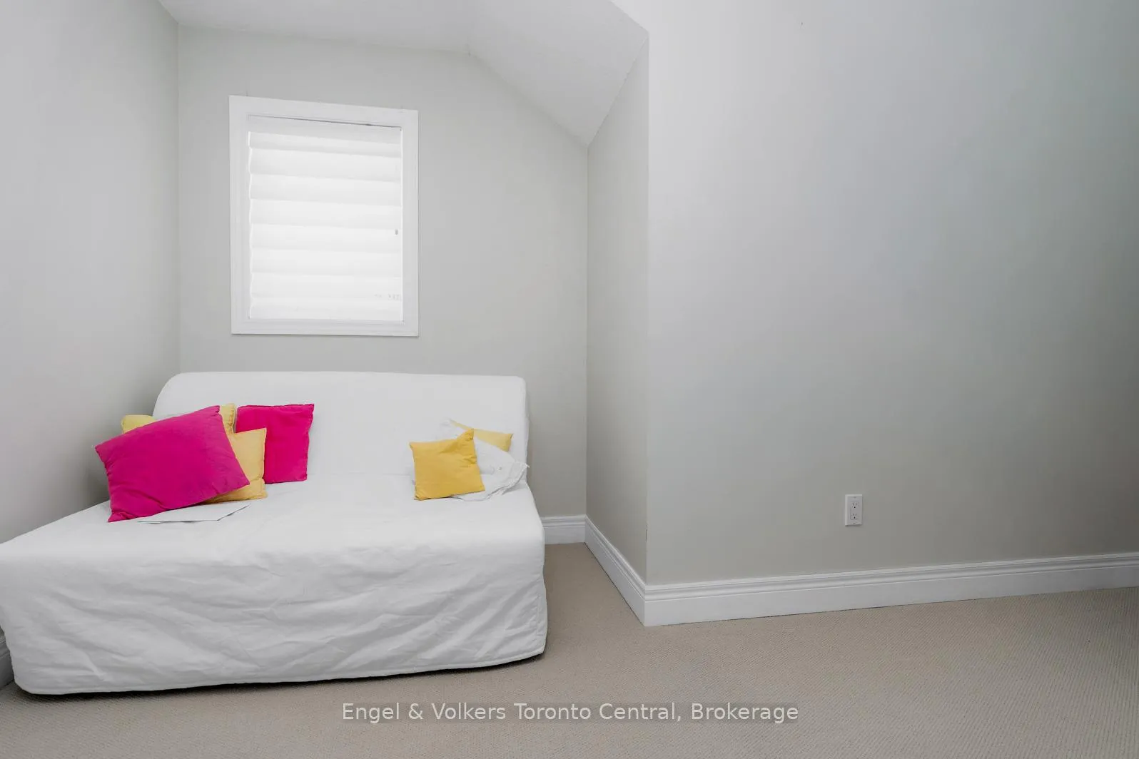 Photo 31 of 33 Callary Crescent, Collingwood — HOMEH