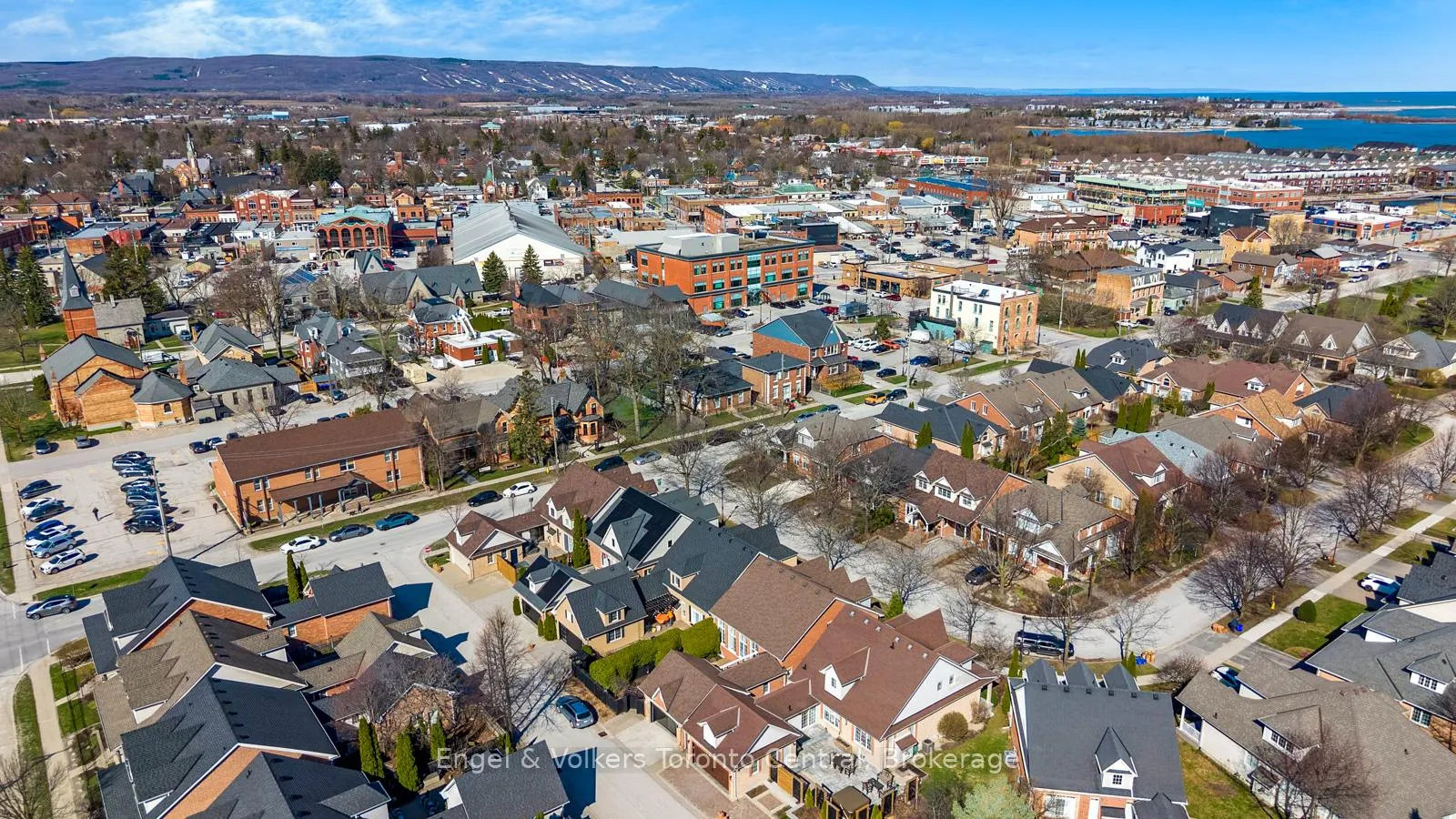 Photo 43 of 33 Callary Crescent, Collingwood — HOMEH