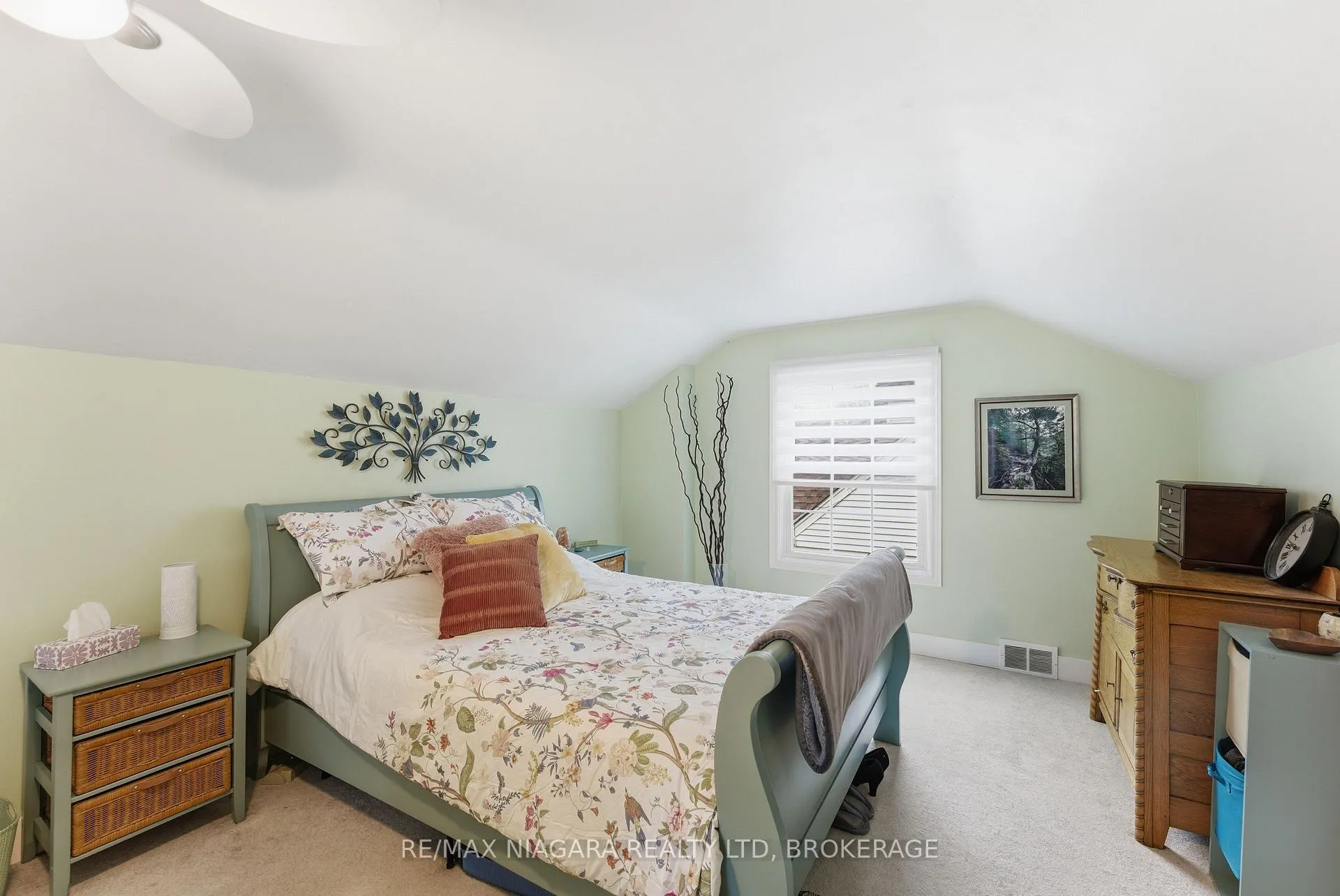 Photo 19 of 6950 Leeming Street, Niagara Falls, Hospital — HOMEH