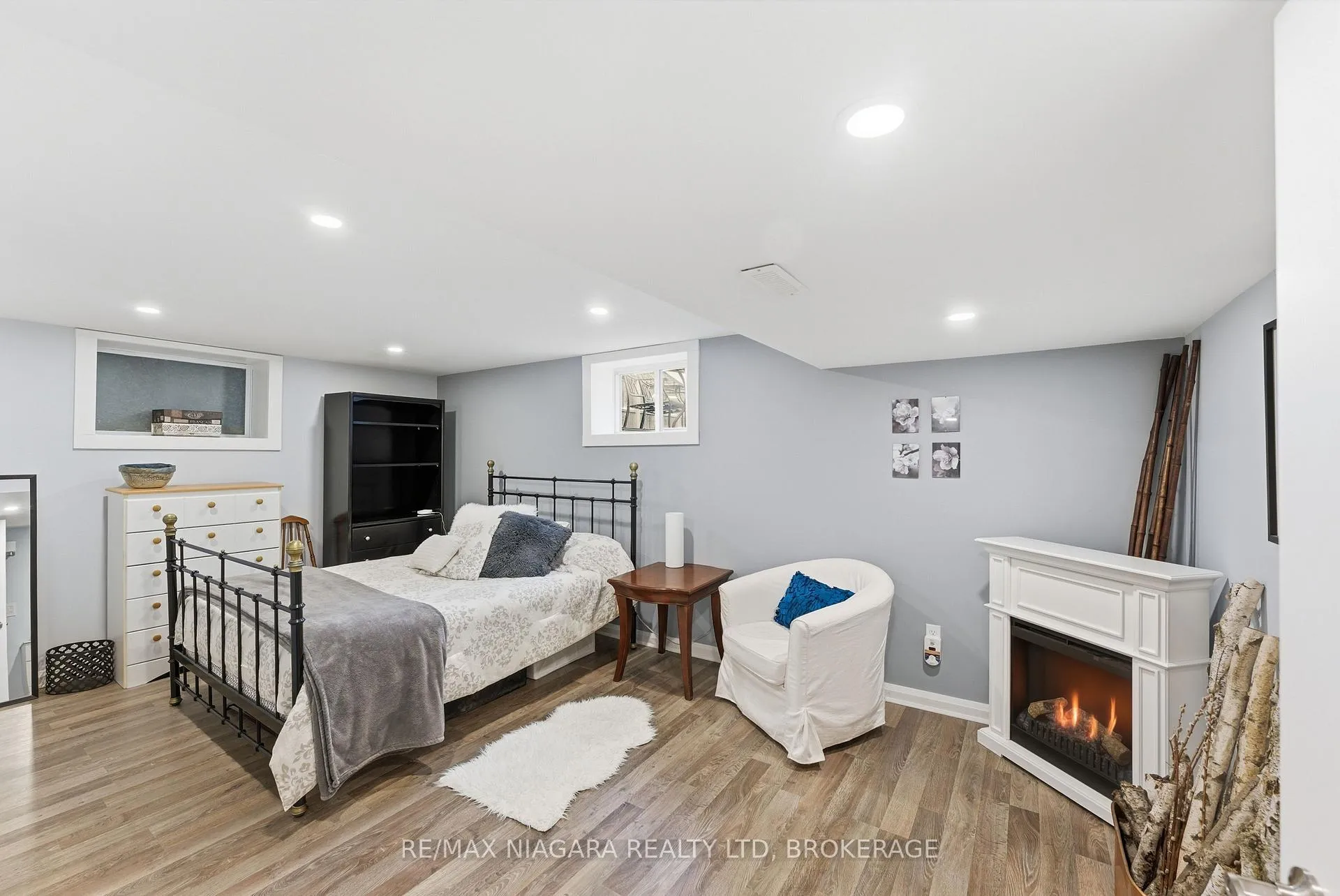 Photo 23 of 6950 Leeming Street, Niagara Falls, Hospital — HOMEH