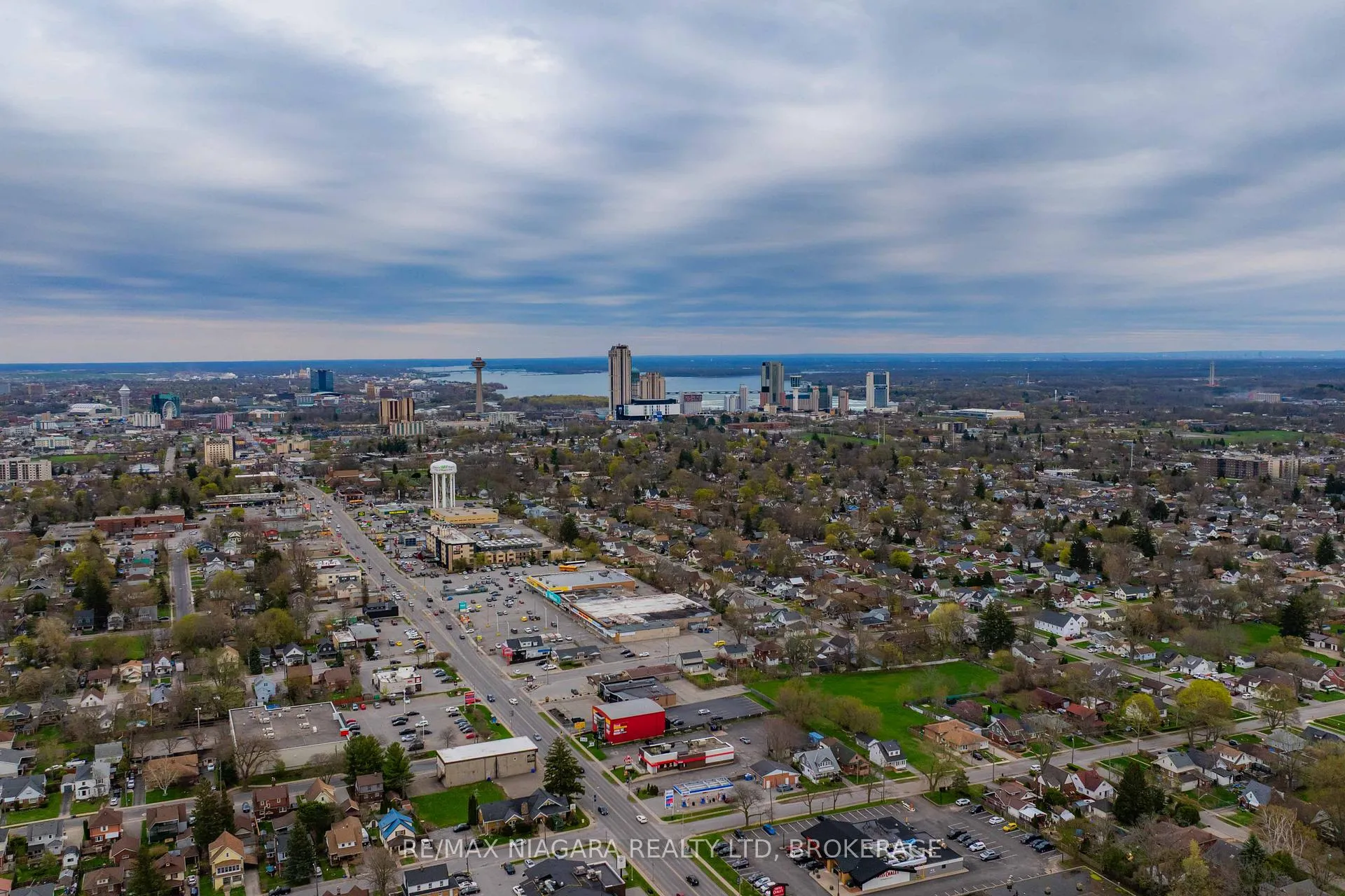 Photo 37 of 6950 Leeming Street, Niagara Falls, Hospital — HOMEH