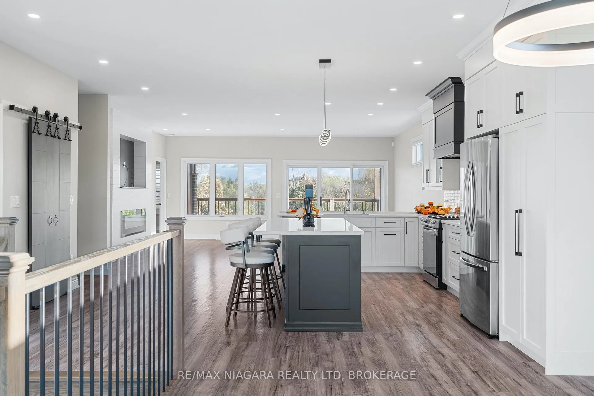 Photo 9 of 252 Colbeck Drive, Welland, Prince Charles — HOMEH