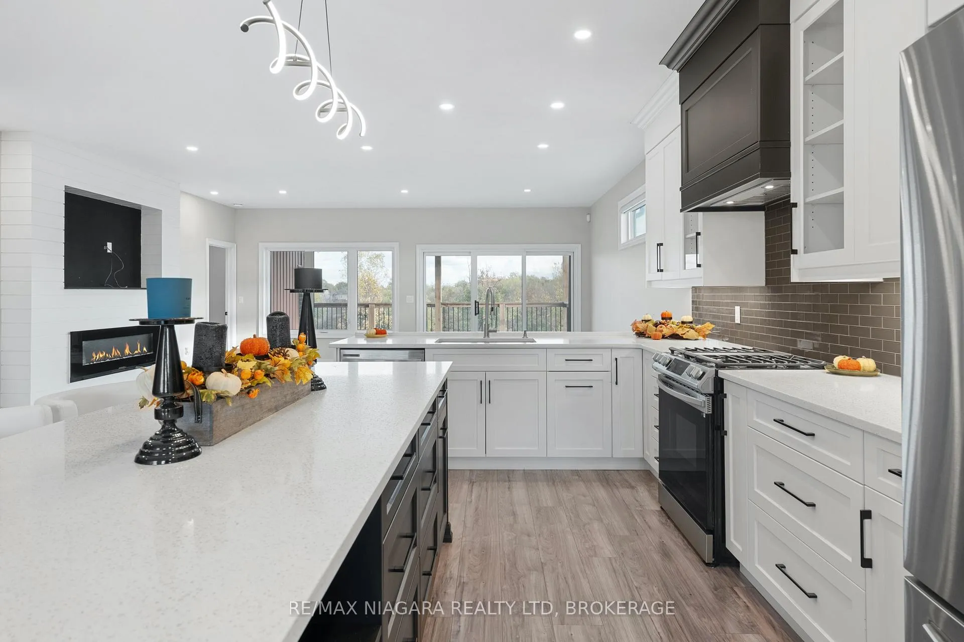 Photo 14 of 252 Colbeck Drive, Welland, Prince Charles — HOMEH