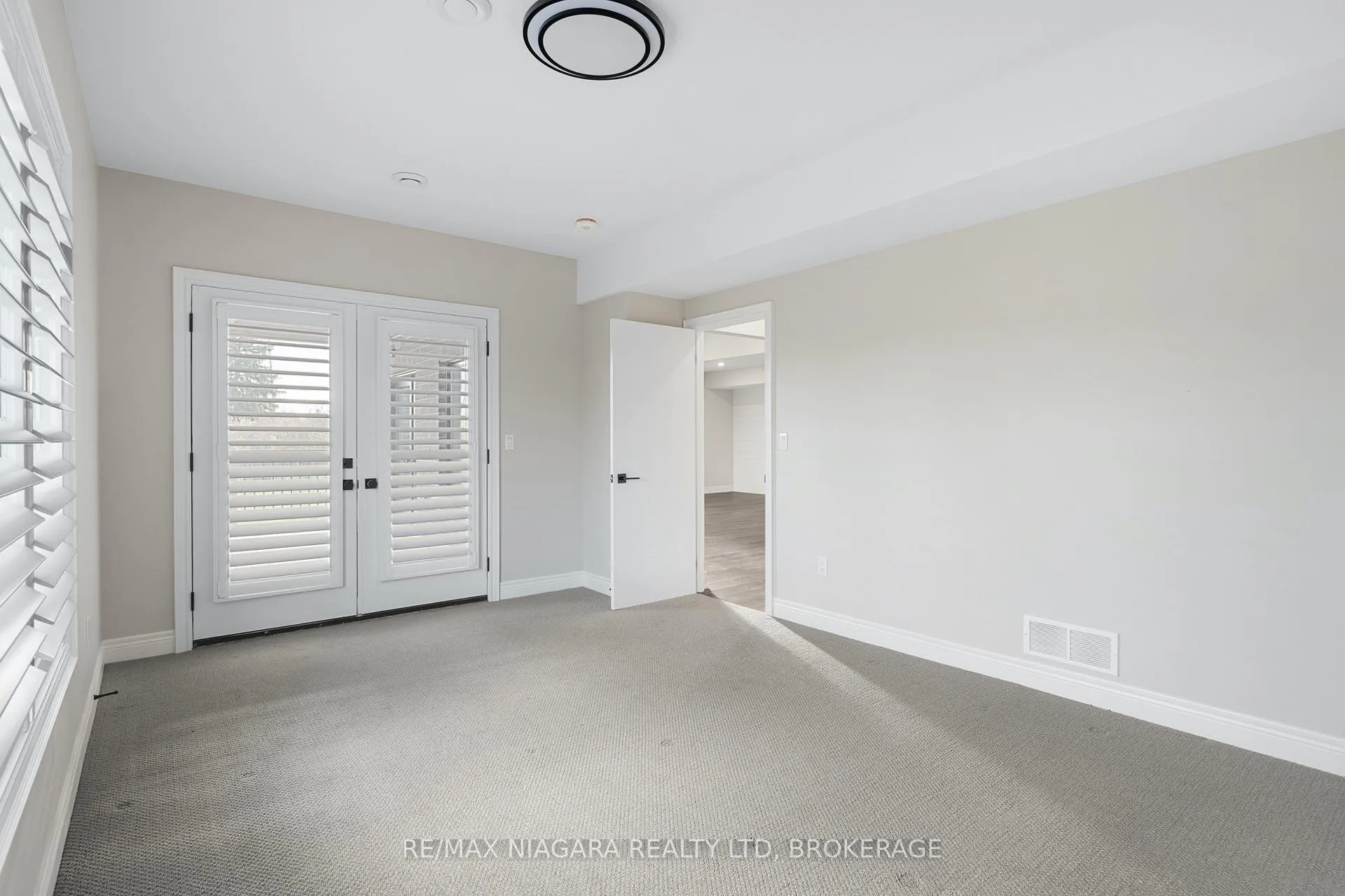 Photo 33 of 252 Colbeck Drive, Welland, Prince Charles — HOMEH