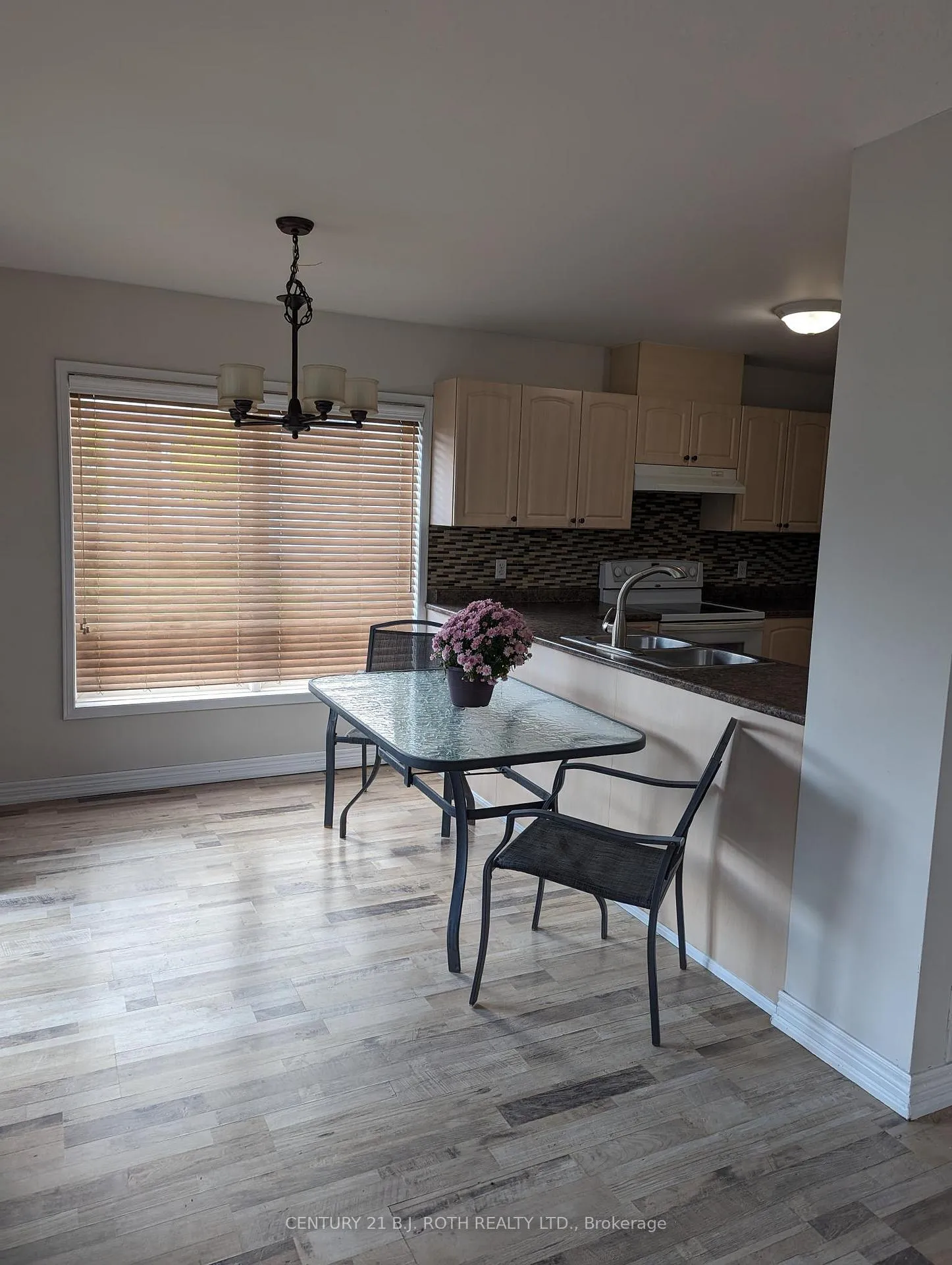Photo 7 of Unit 15, 800 West Ridge Boulevard, Orillia — HOMEH