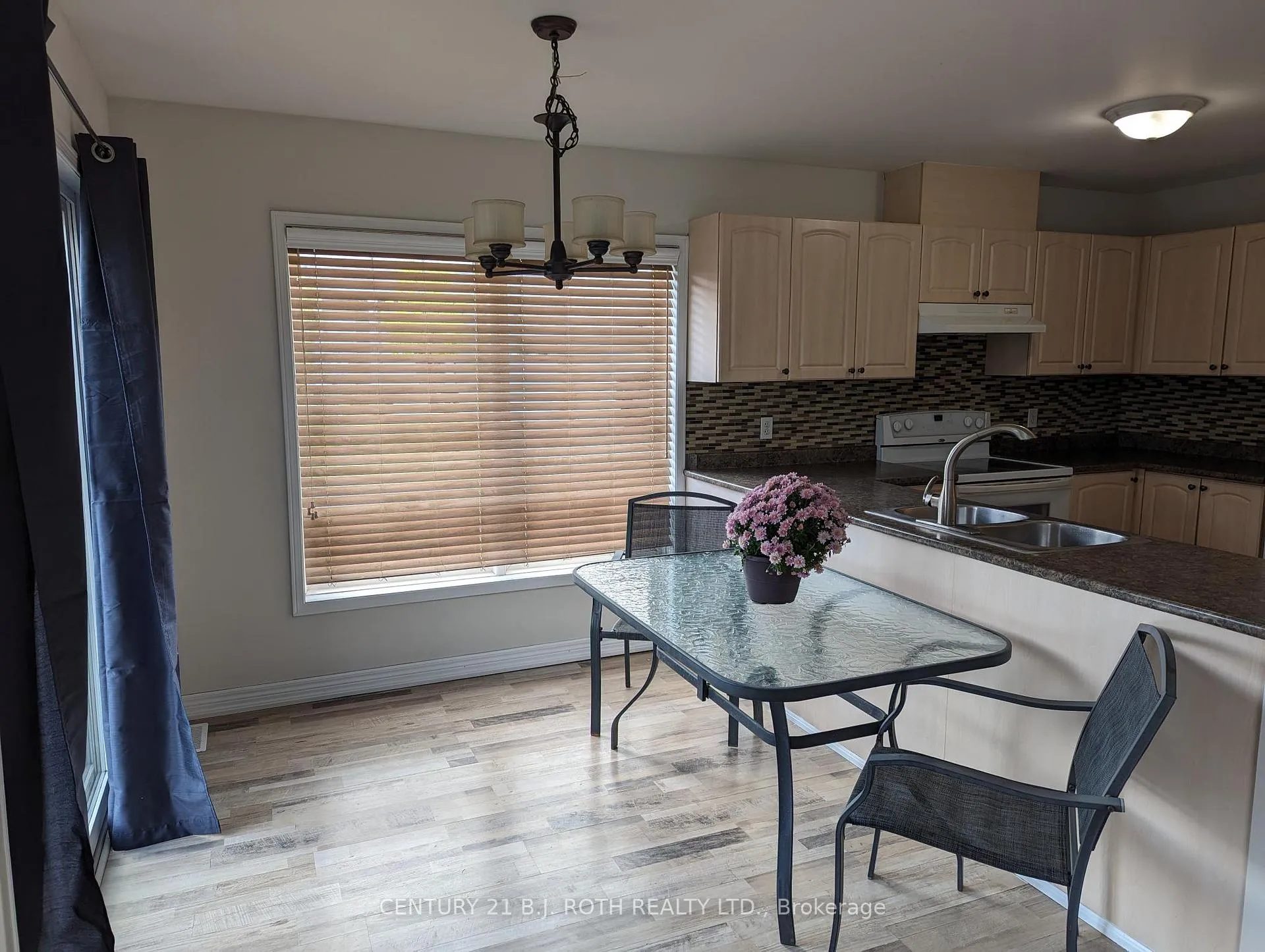 Photo 8 of Unit 15, 800 West Ridge Boulevard, Orillia — HOMEH