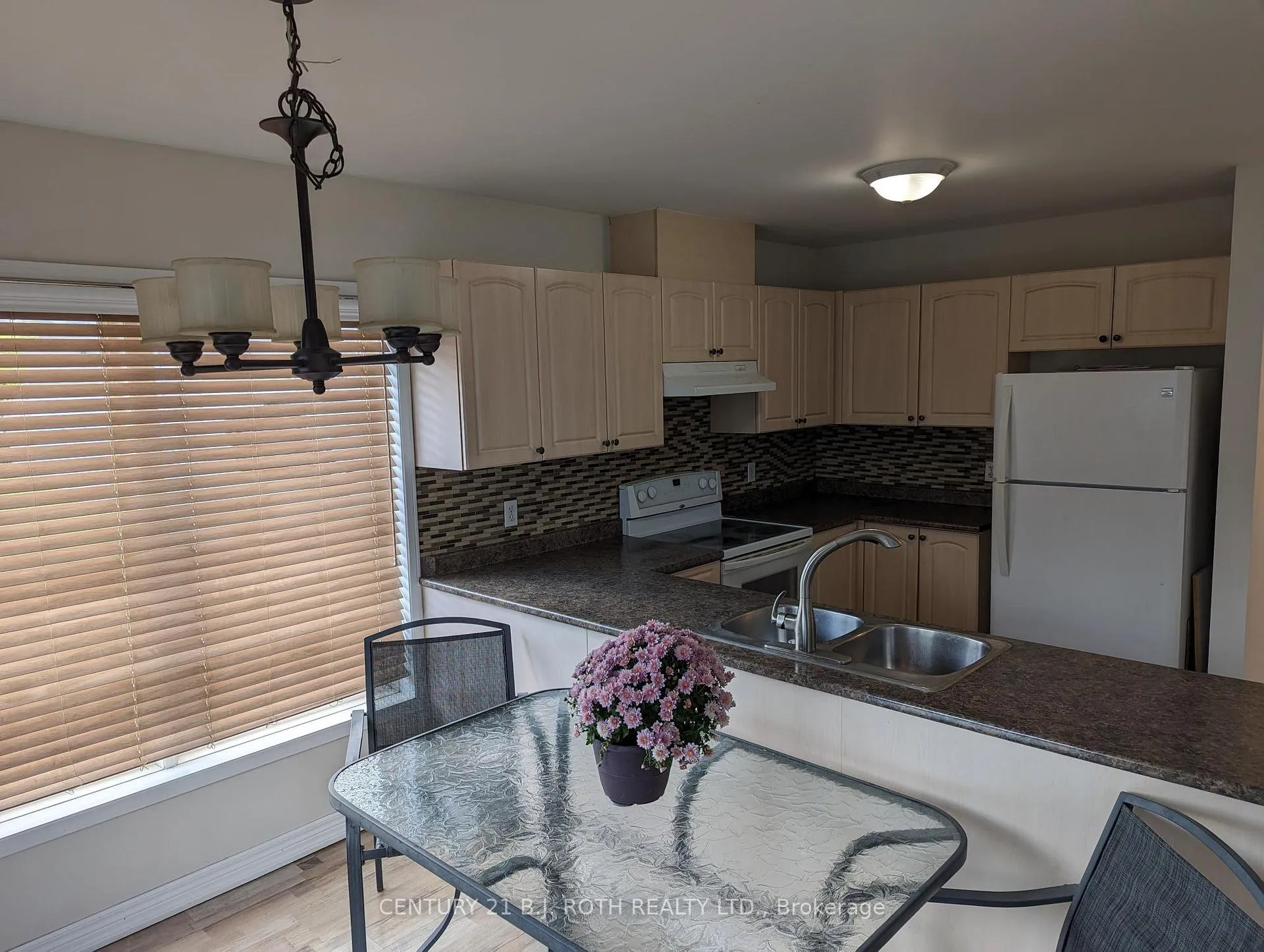 Photo 10 of Unit 15, 800 West Ridge Boulevard, Orillia — HOMEH