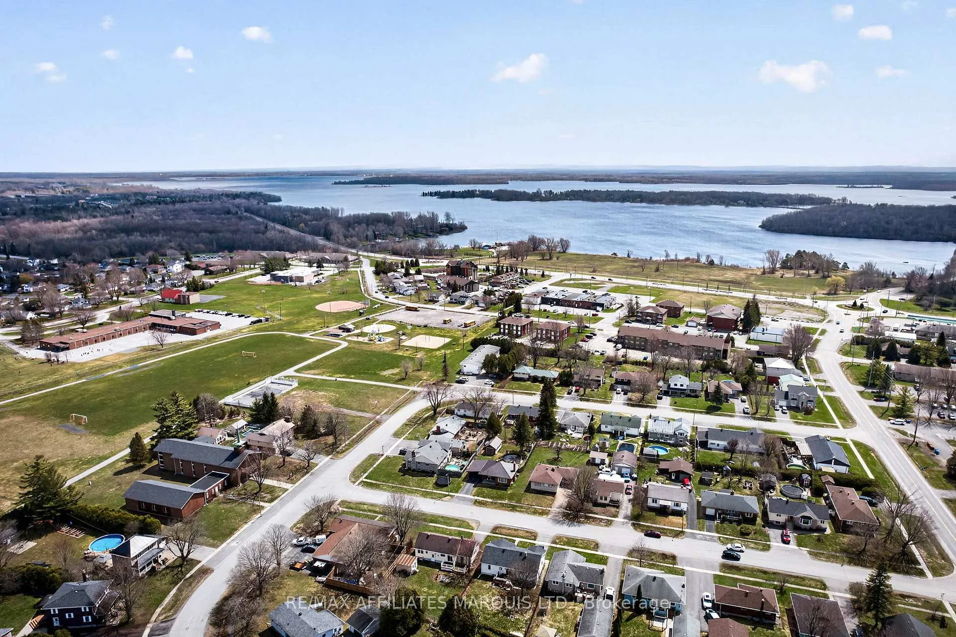 Photo 31 of 11 Gray Avenue, South Stormont, Long Sault — HOMEH