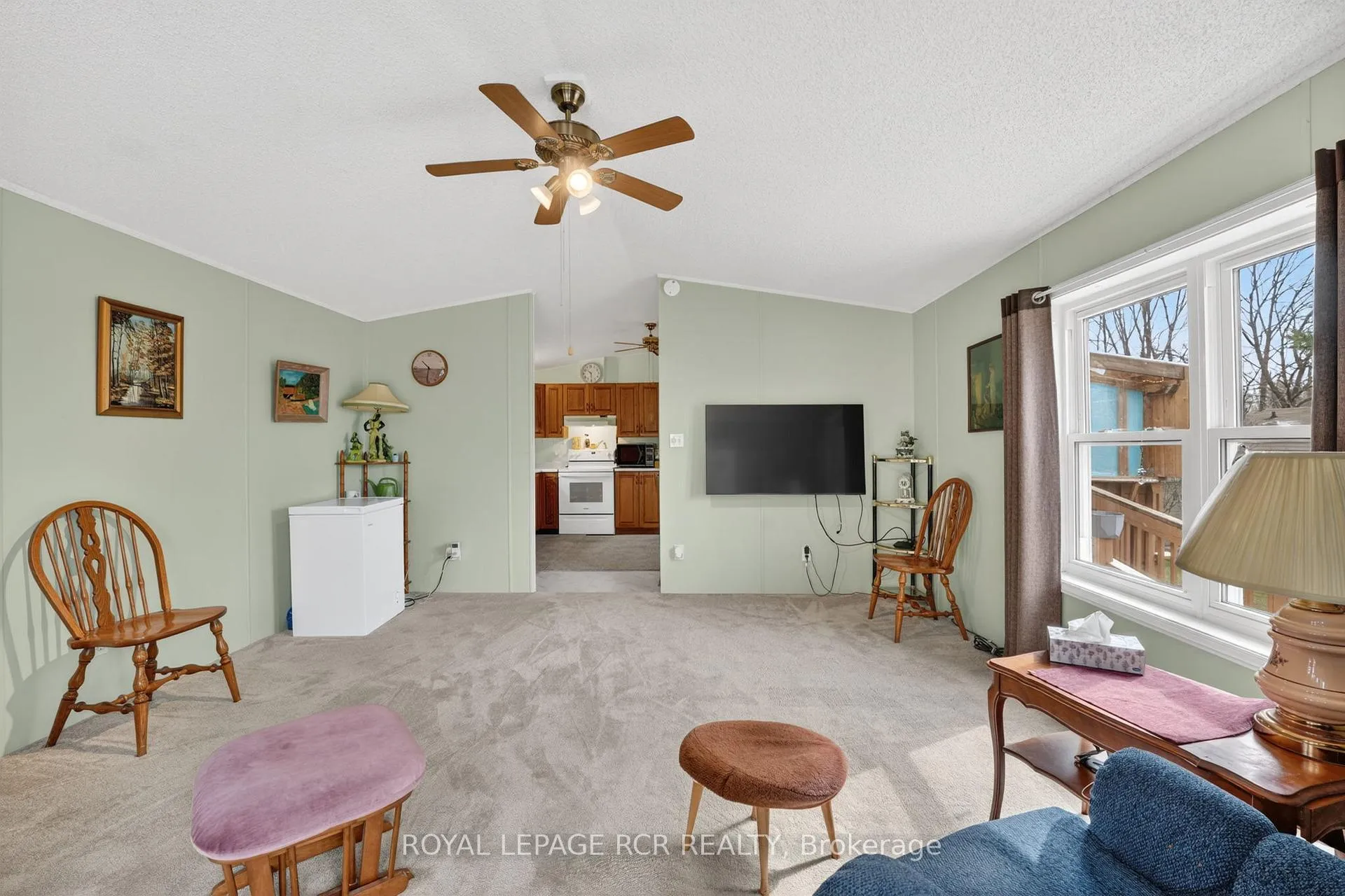 Photo 10 of 34 Jane Street, Oro-Medonte, Rural Oro-Medonte — HOMEH