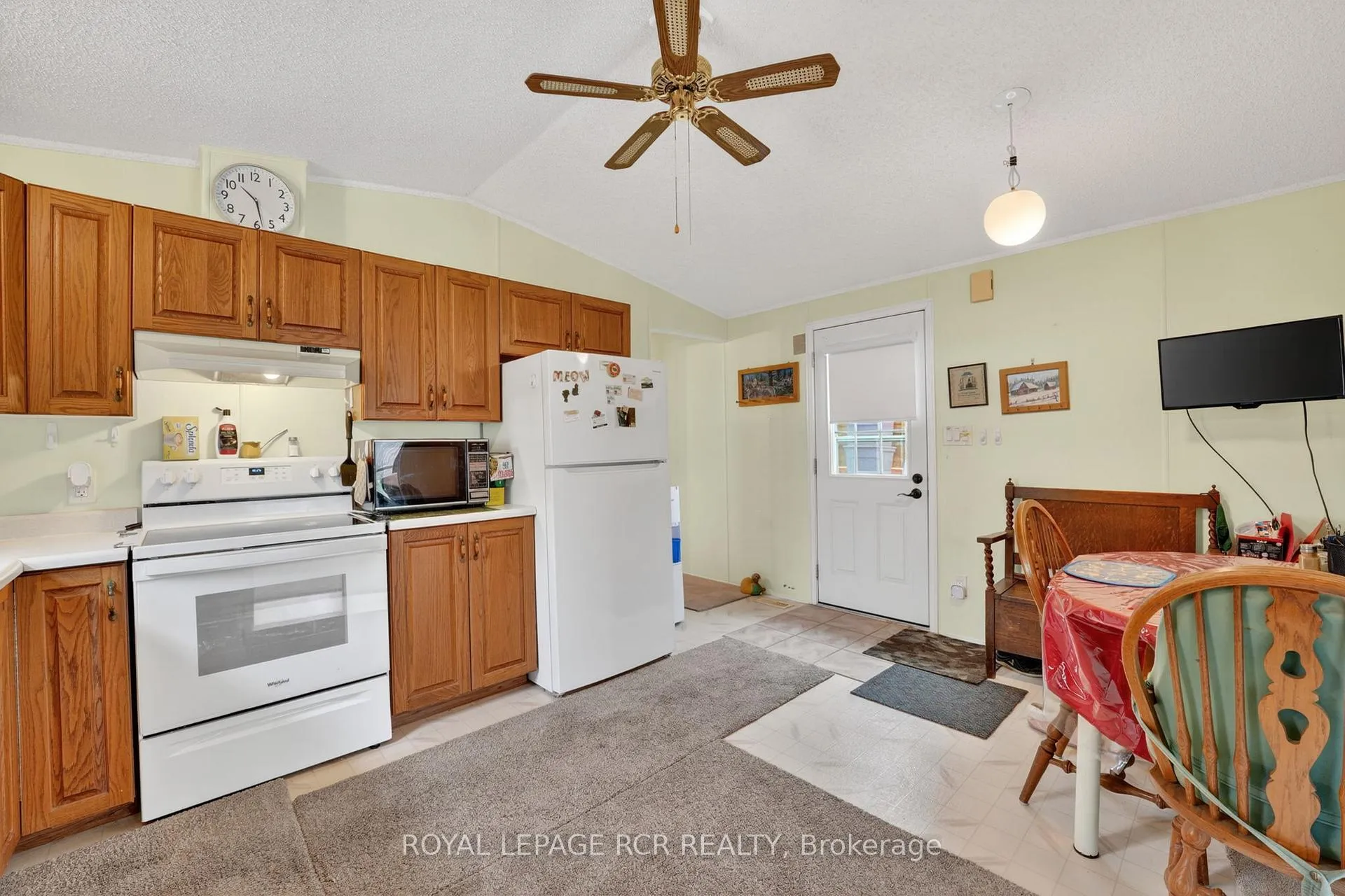 Photo 15 of 34 Jane Street, Oro-Medonte, Rural Oro-Medonte — HOMEH