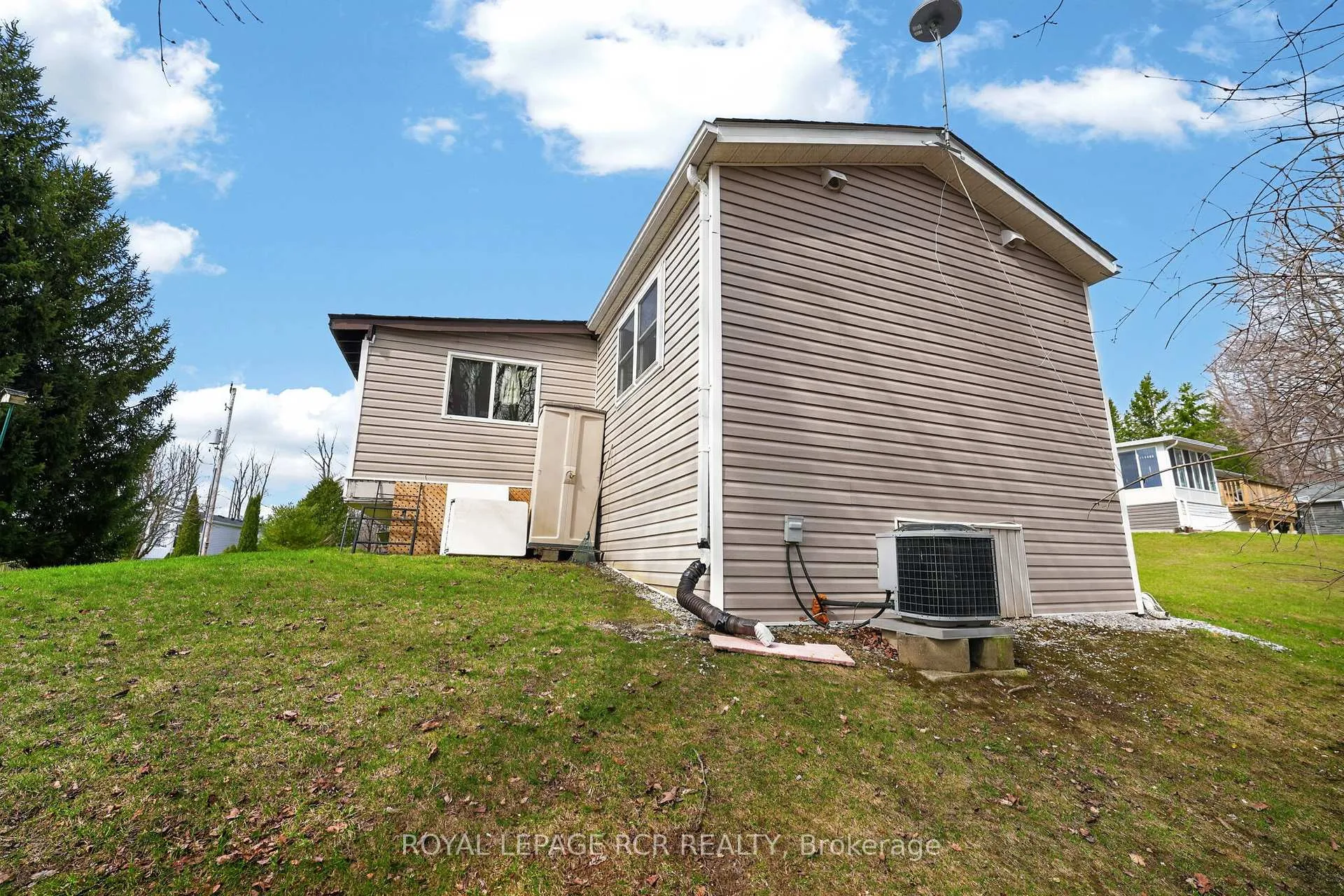 Photo 31 of 34 Jane Street, Oro-Medonte, Rural Oro-Medonte — HOMEH
