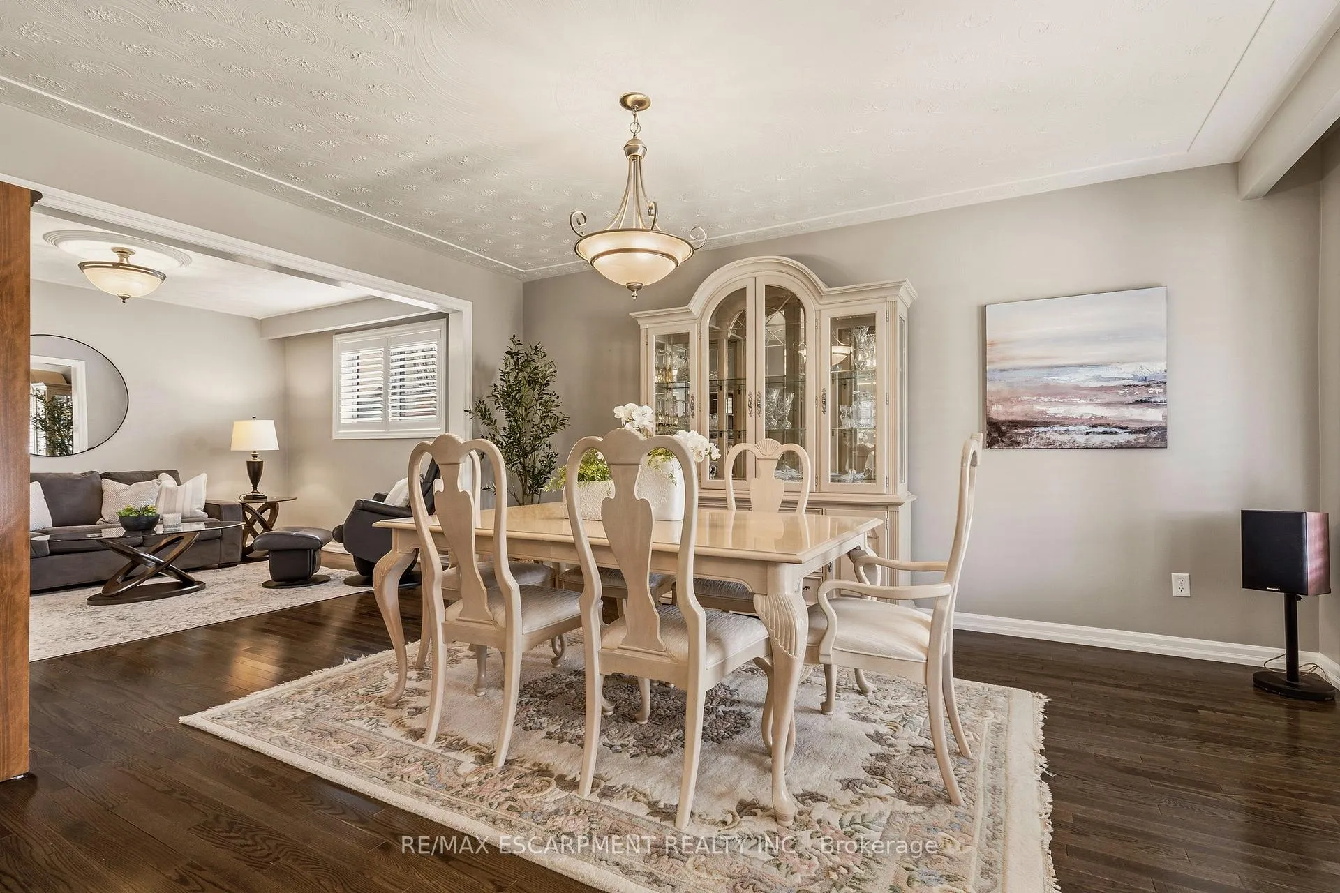 Photo 5 of 263 Guildwood Drive, Hamilton, Gurnett — HOMEH
