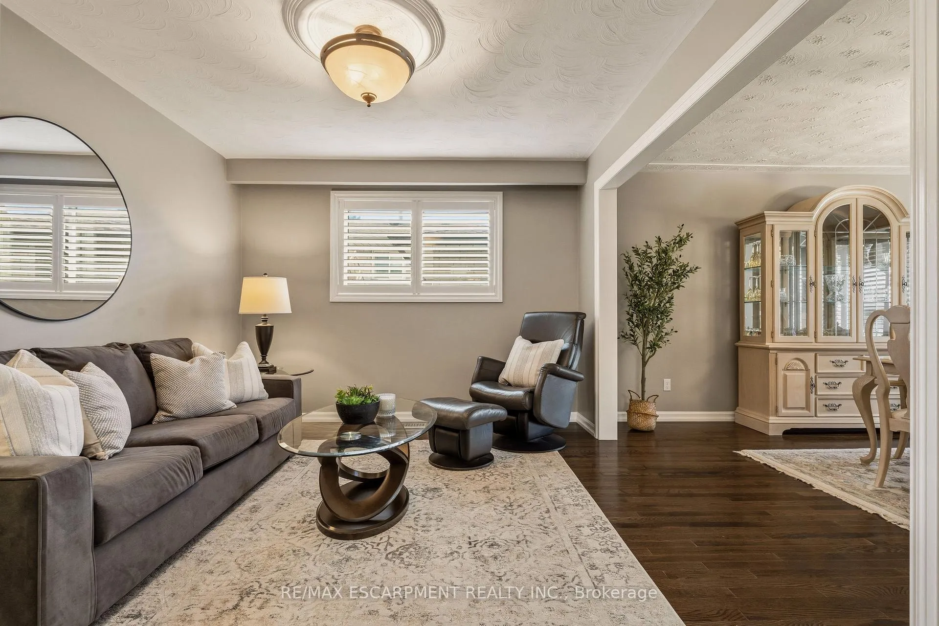 Photo 9 of 263 Guildwood Drive, Hamilton, Gurnett — HOMEH