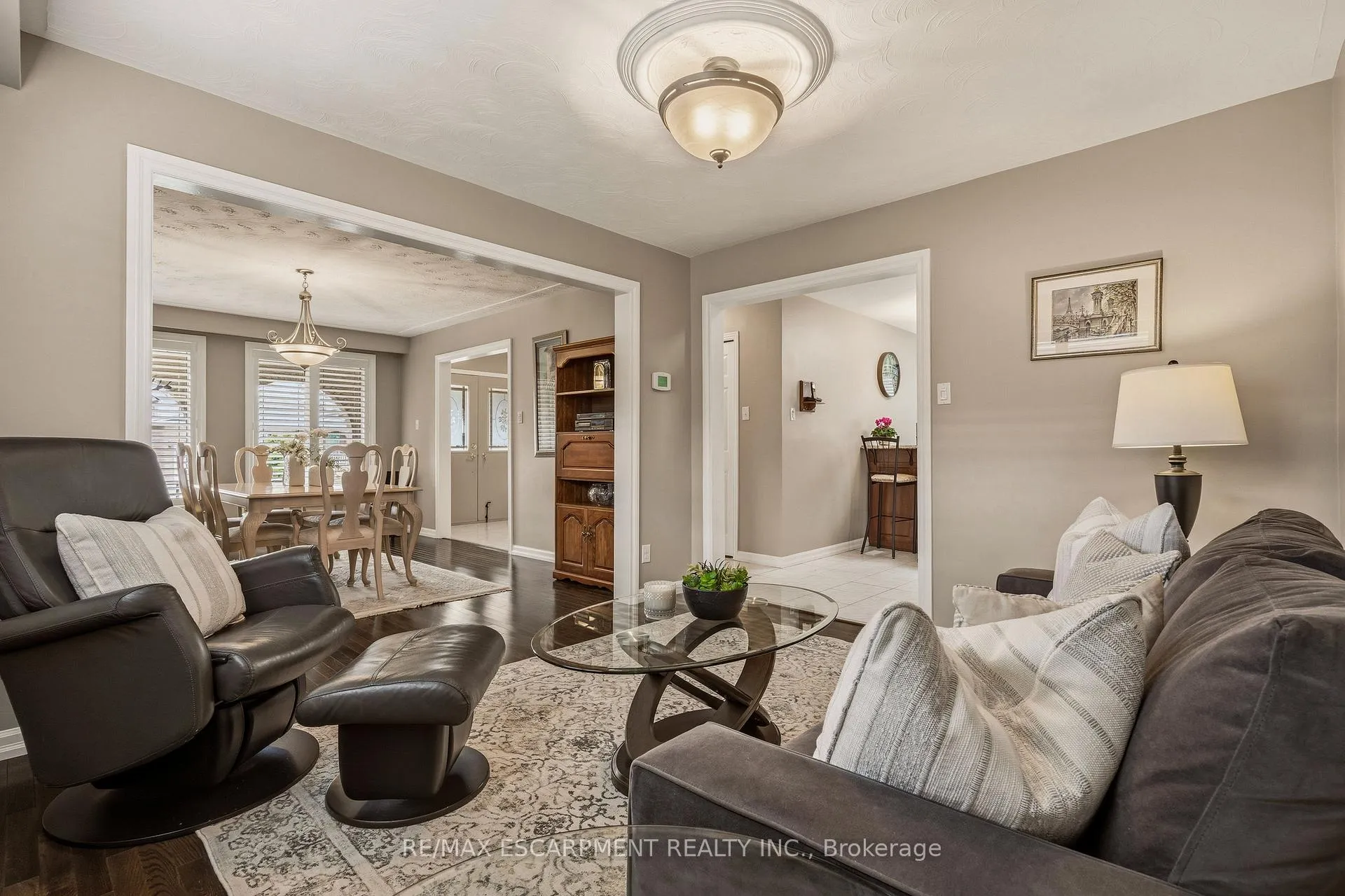 Photo 10 of 263 Guildwood Drive, Hamilton, Gurnett — HOMEH