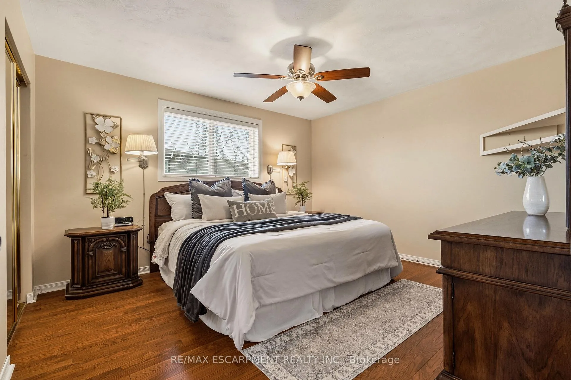 Photo 20 of 263 Guildwood Drive, Hamilton, Gurnett — HOMEH