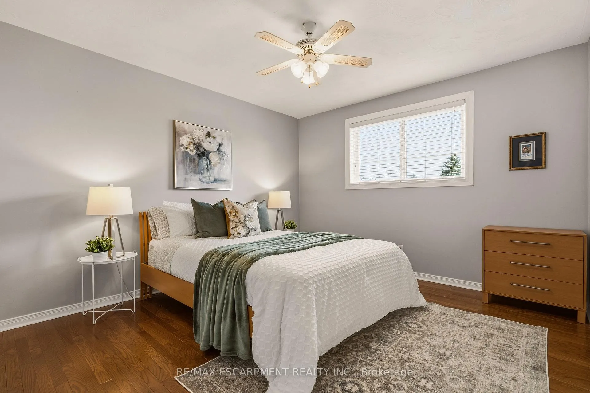 Photo 22 of 263 Guildwood Drive, Hamilton, Gurnett — HOMEH