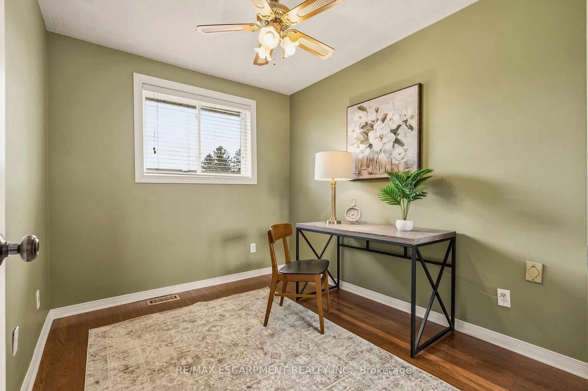 Photo 24 of 263 Guildwood Drive, Hamilton, Gurnett — HOMEH