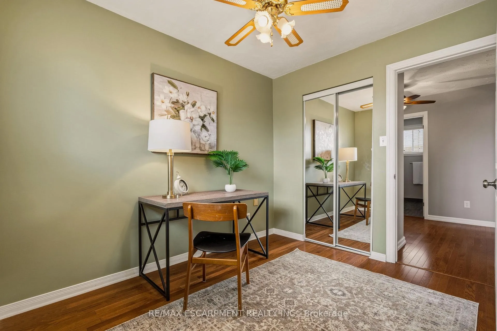 Photo 25 of 263 Guildwood Drive, Hamilton, Gurnett — HOMEH