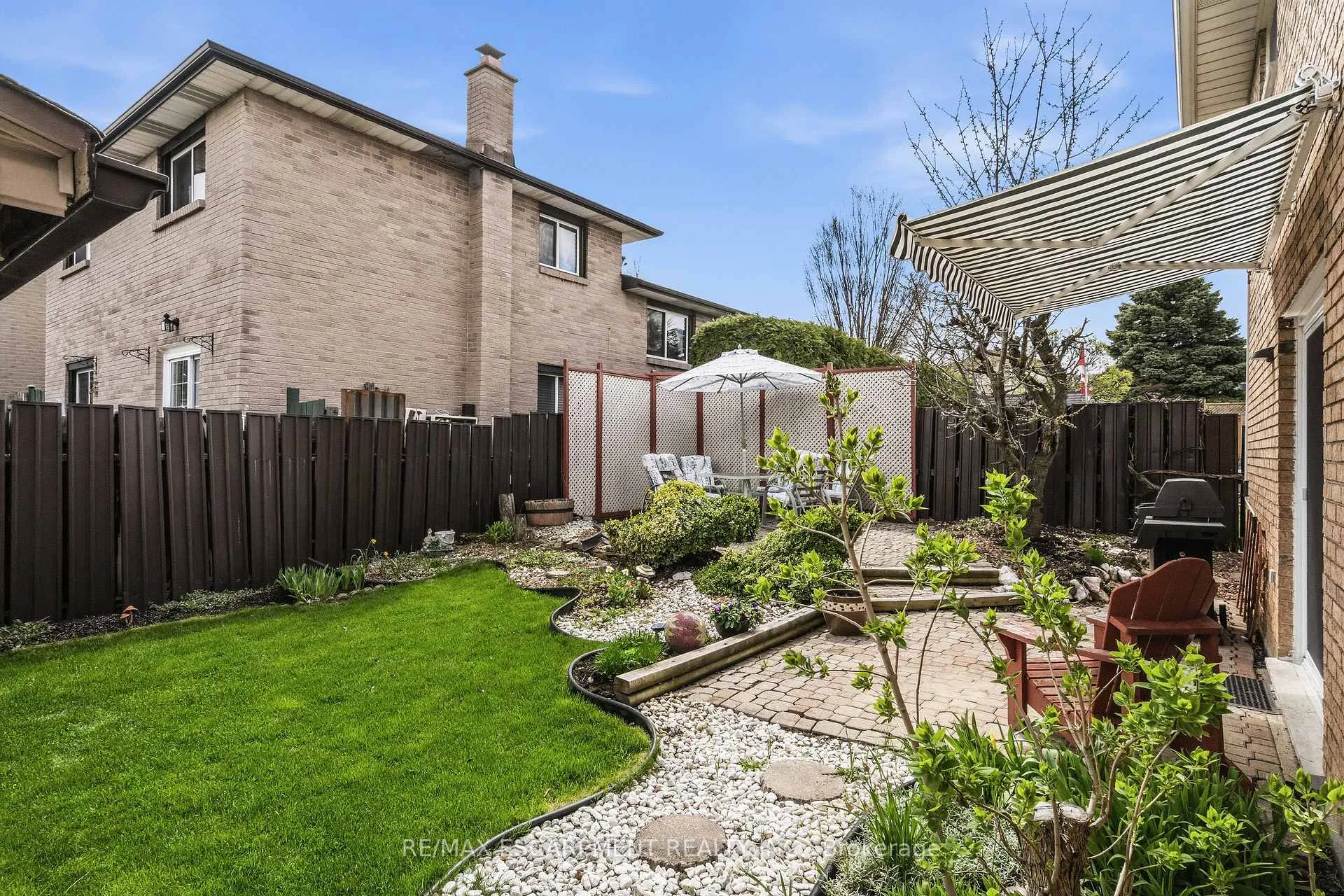 Photo 43 of 263 Guildwood Drive, Hamilton, Gurnett — HOMEH