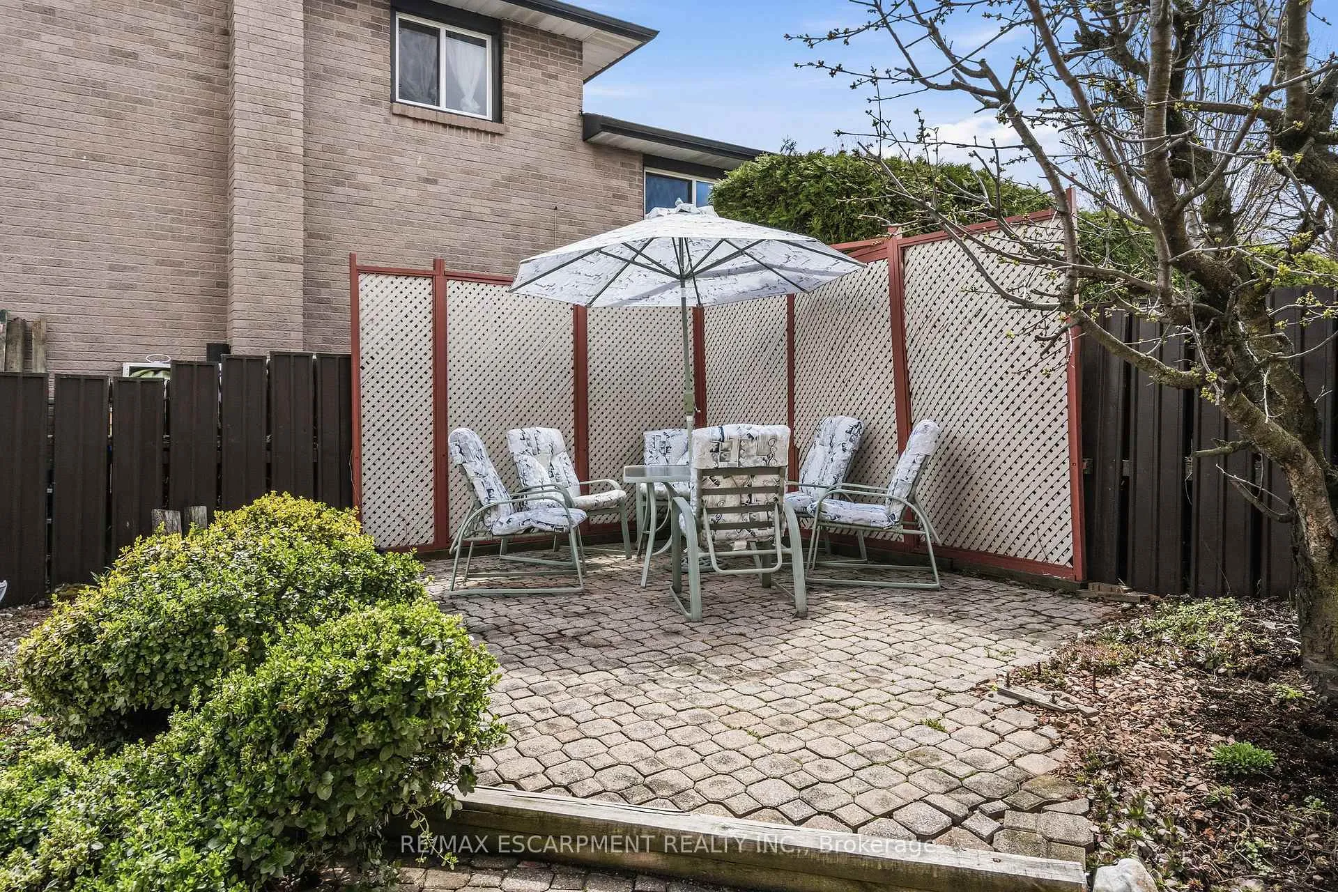 Photo 48 of 263 Guildwood Drive, Hamilton, Gurnett — HOMEH
