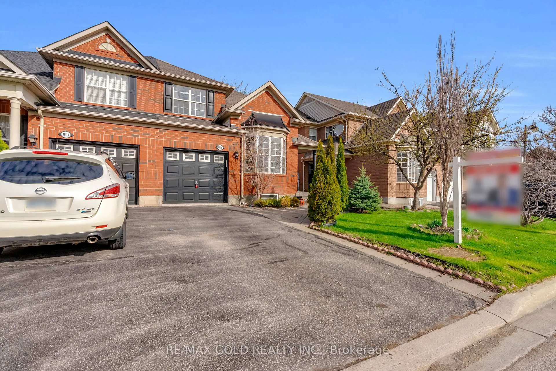 Photo 1 of 1645 Gowling Terrace, Milton, Clarke — HOMEH