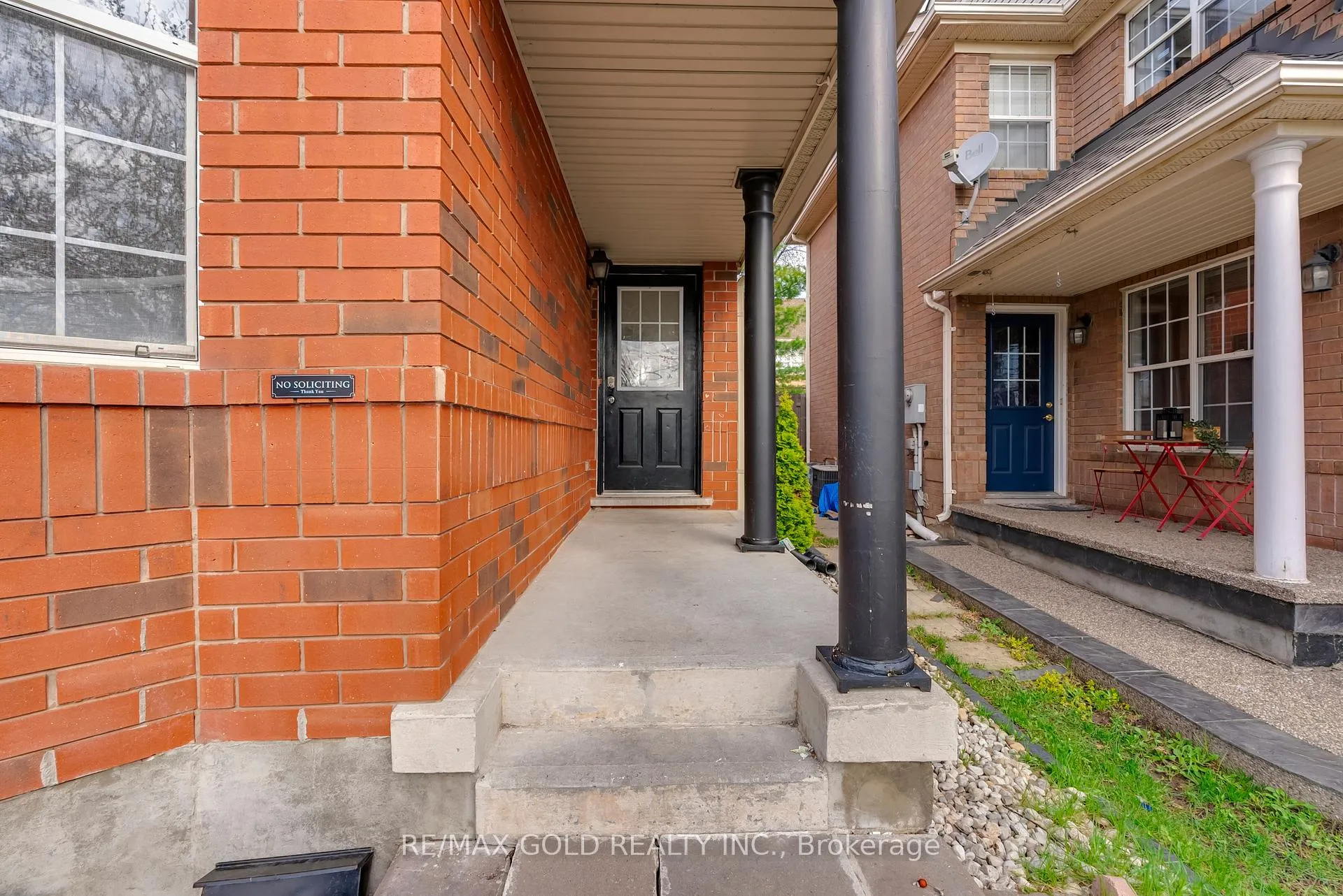 Photo 3 of 1645 Gowling Terrace, Milton, Clarke — HOMEH