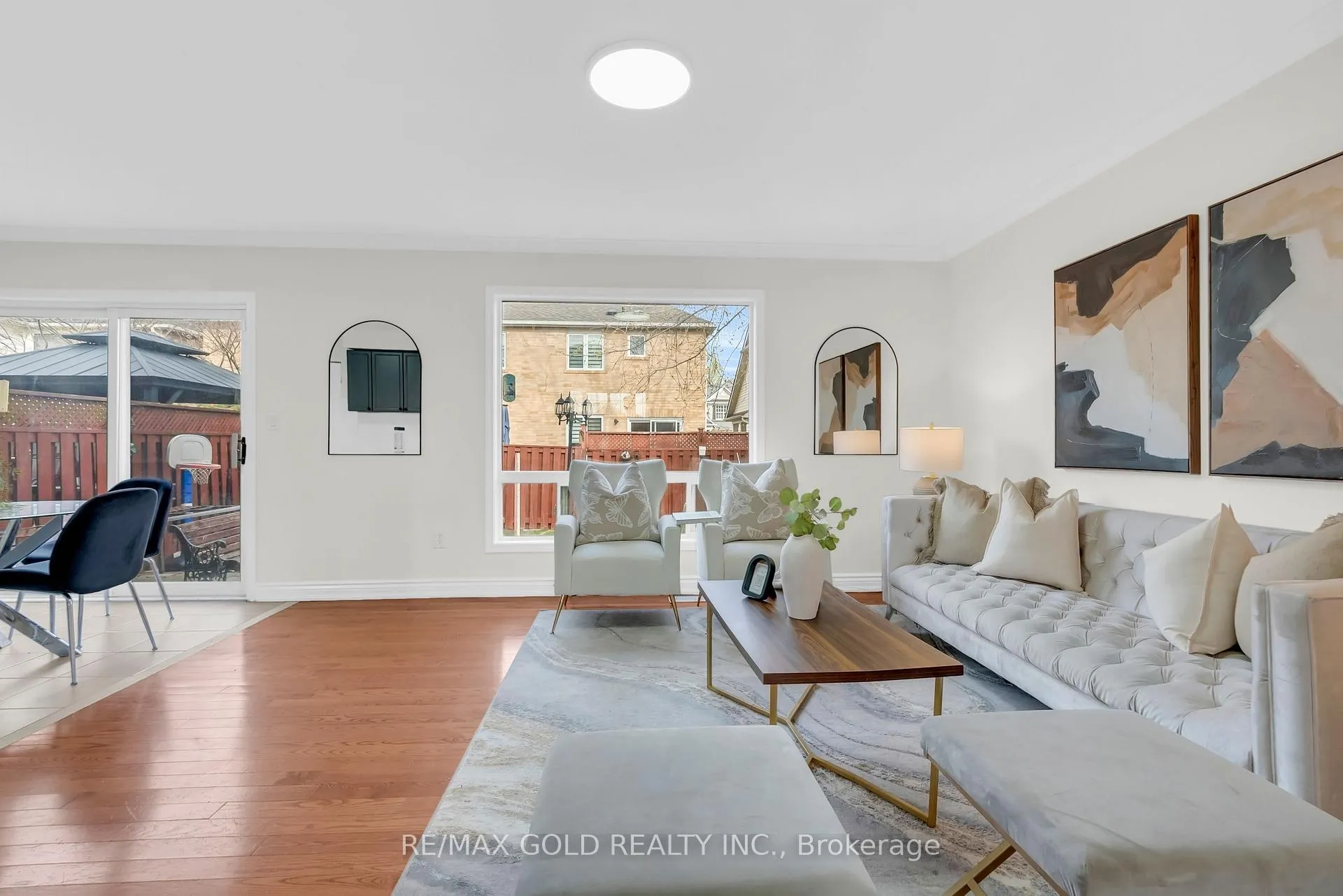 Photo 11 of 1645 Gowling Terrace, Milton, Clarke — HOMEH