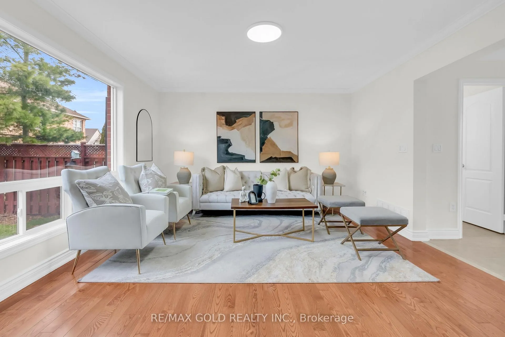 Photo 12 of 1645 Gowling Terrace, Milton, Clarke — HOMEH