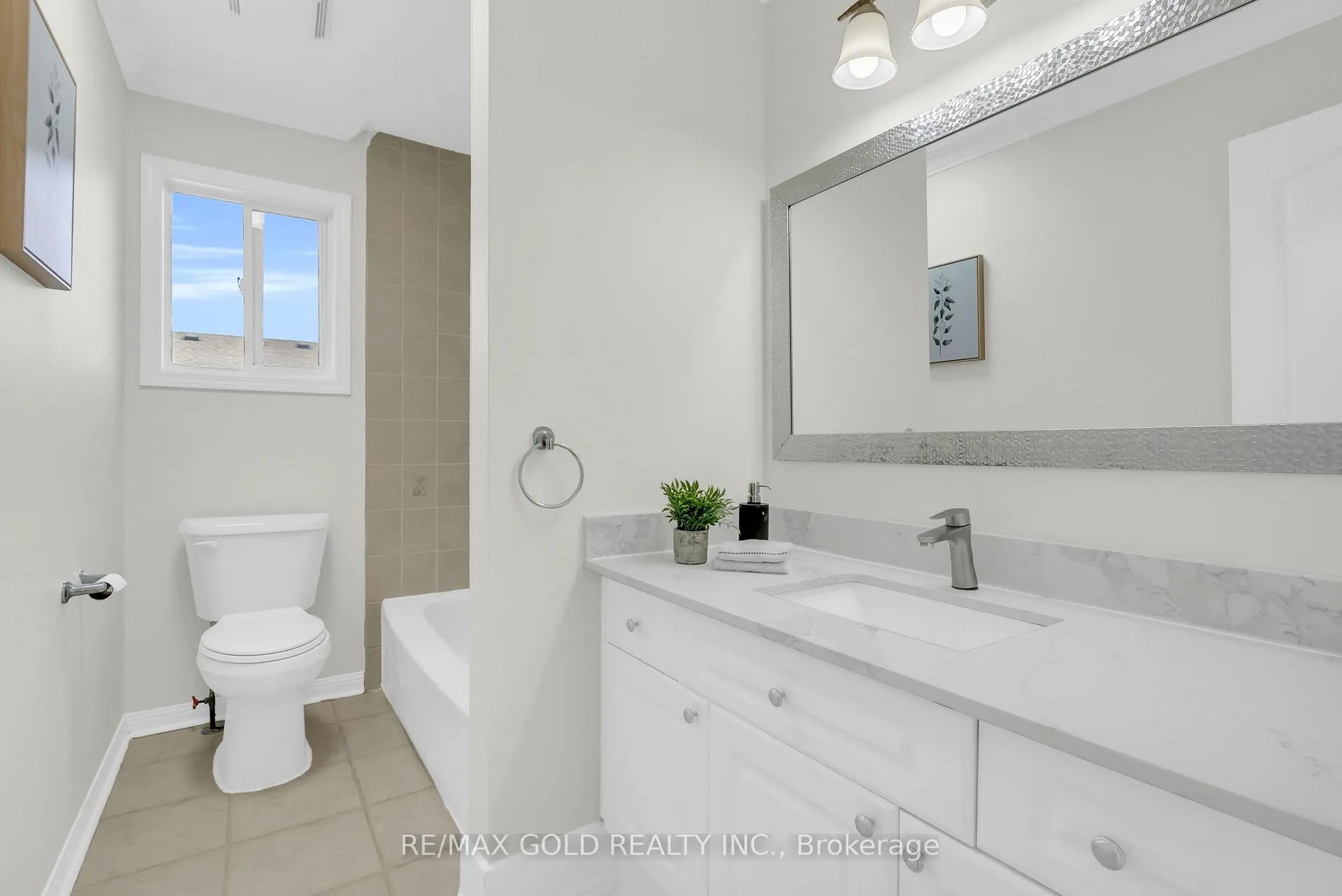 Photo 30 of 1645 Gowling Terrace, Milton, Clarke — HOMEH