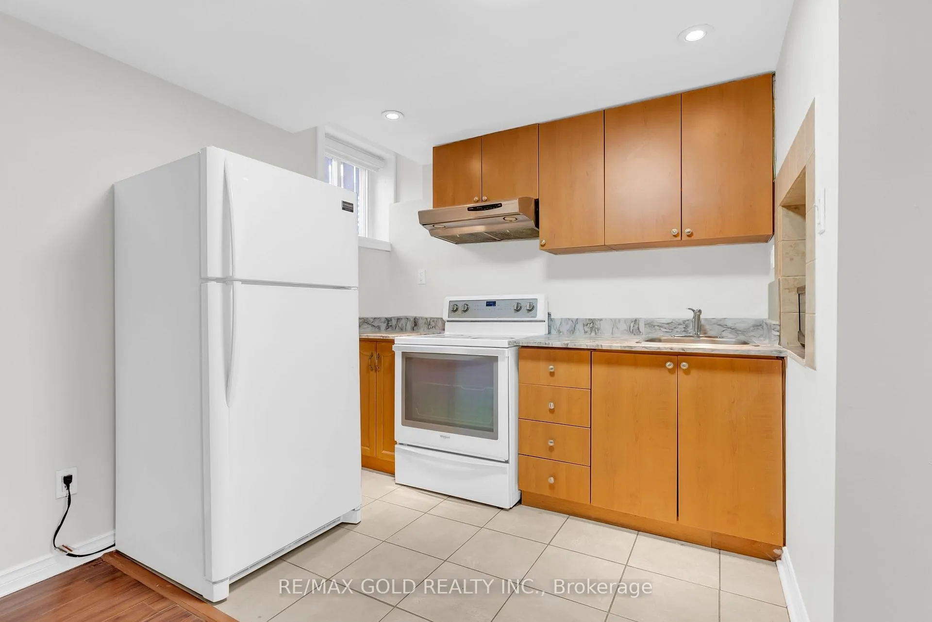 Photo 39 of 1645 Gowling Terrace, Milton, Clarke — HOMEH